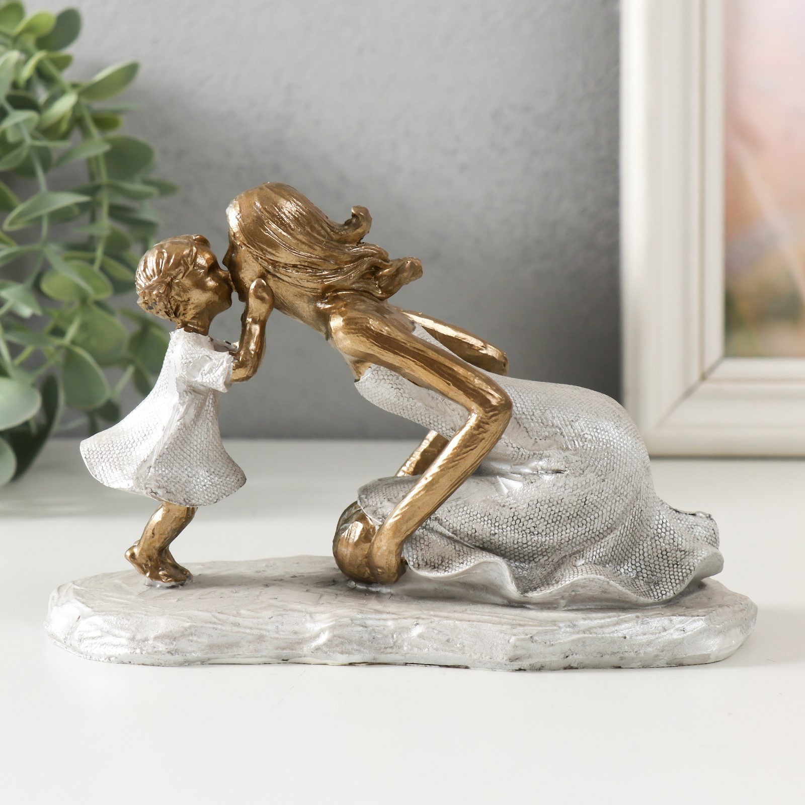 Изображение товара Сувенир "Мама с дочкой - нежность" 15.5x6.5x10 см