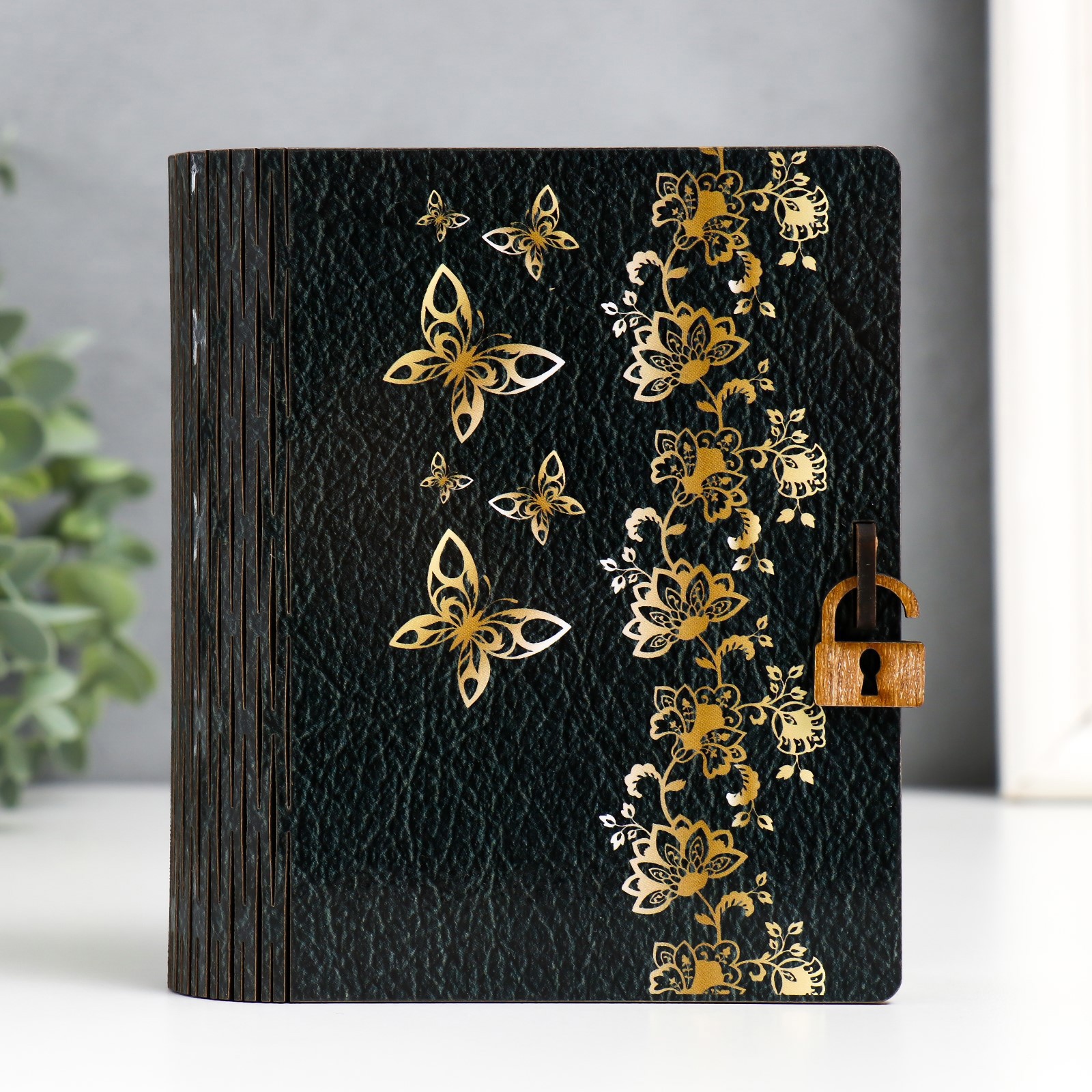 Изображение товара Шкатулка-книга Бабочки Gold 14x12x5 см