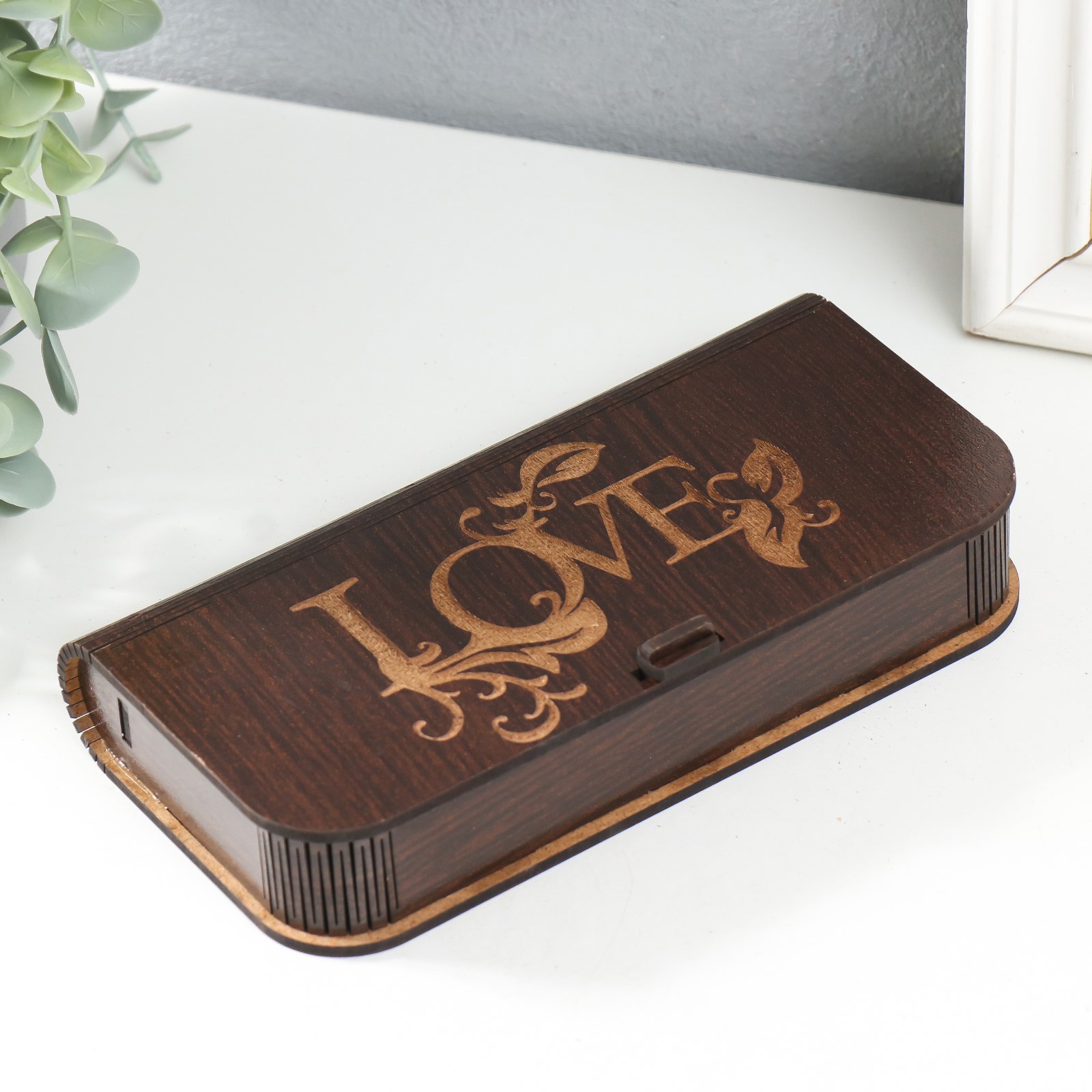 Изображение товара Шкатулка для украшений "Love" 17x8.5x3 см 1 Изображение товара Шкатулка для украшений "Love" 17x8.5x3 см 1