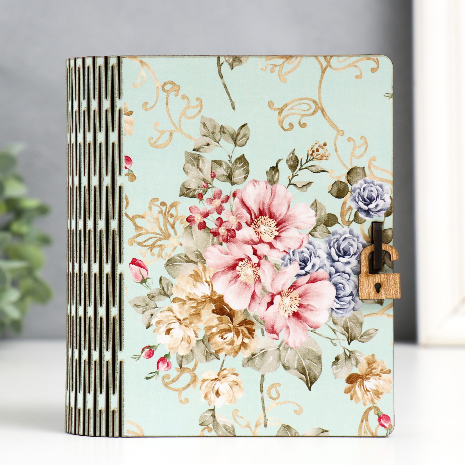 Изображение товара Шкатулка-книга "Цветы" 14x12x5 см