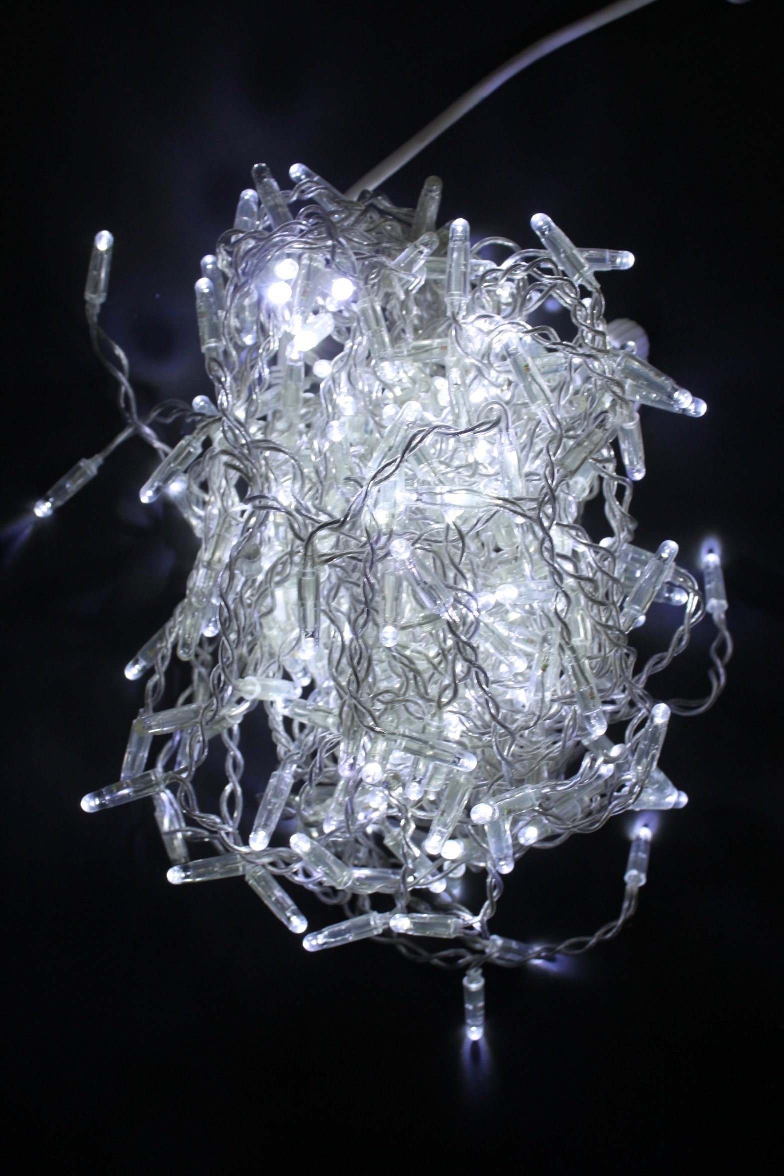 Изображение товара Электрогирлянда универсальная China dans dd1814 бахрома 5x5 м 250 ламп холодный белый (голубой) 1 режим работы