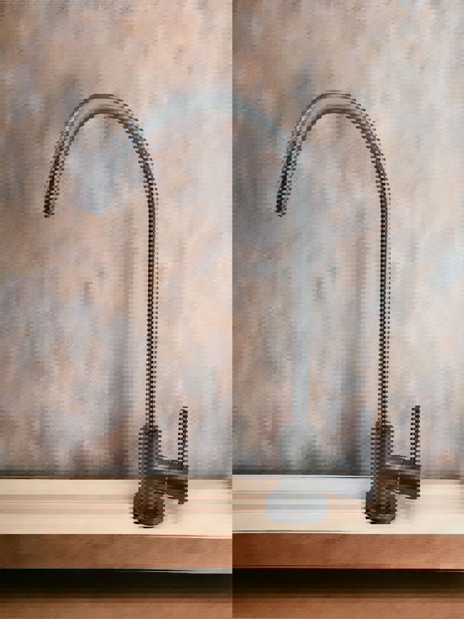 Изображение товара Однорычажный смеситель Oute T6203-SY03 из нержавеющей стали для кухни 20 см титан