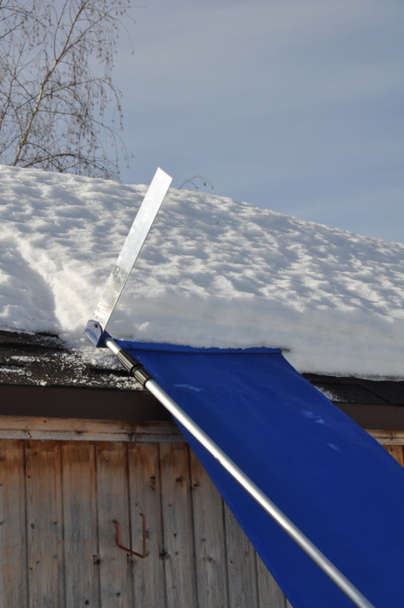 Изображение товара Скребок Корнер для уборки снега с крыши 1930x6300 мм синий