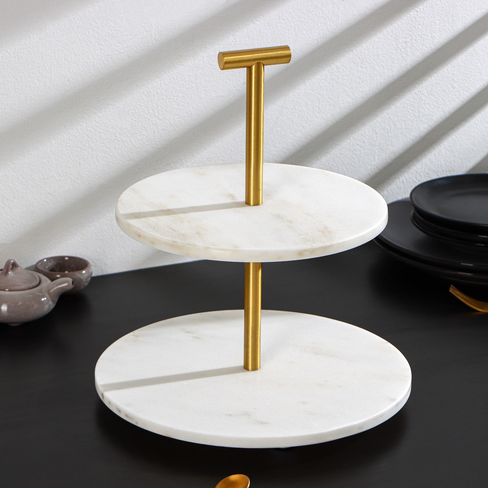 Изображение товара Тарелка Magistro Marble 25x25 см 2 яруса мрамор цвет белый