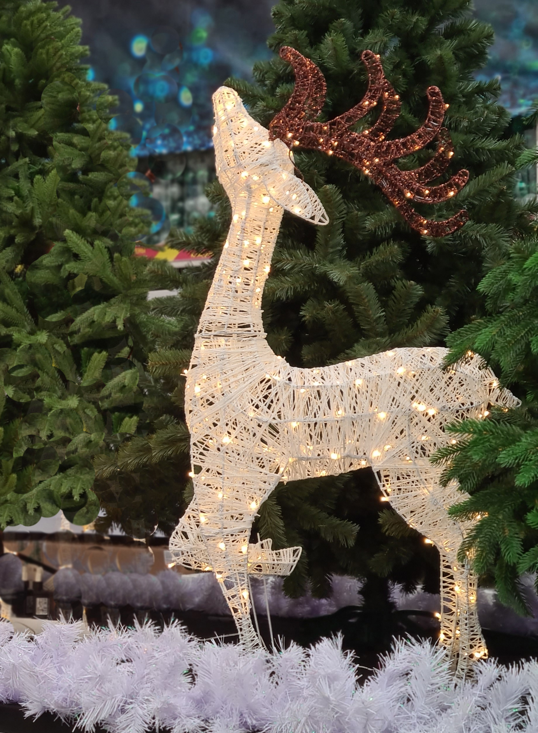 Изображение товара Светящаяся электрическая фигура Олень 200 LED для улицы и интерьера