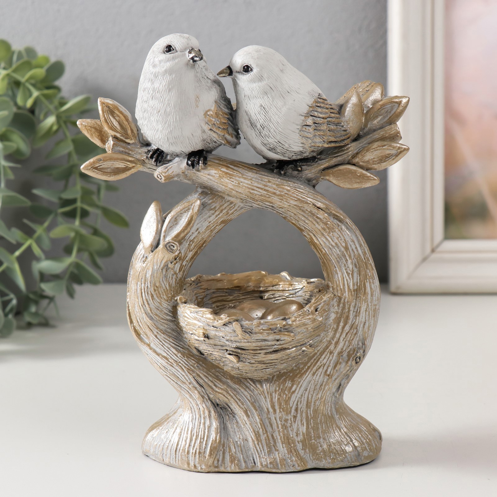 Изображение товара Сувенир Две птички у гнезда с яйцами 13,5x6,5x17 см