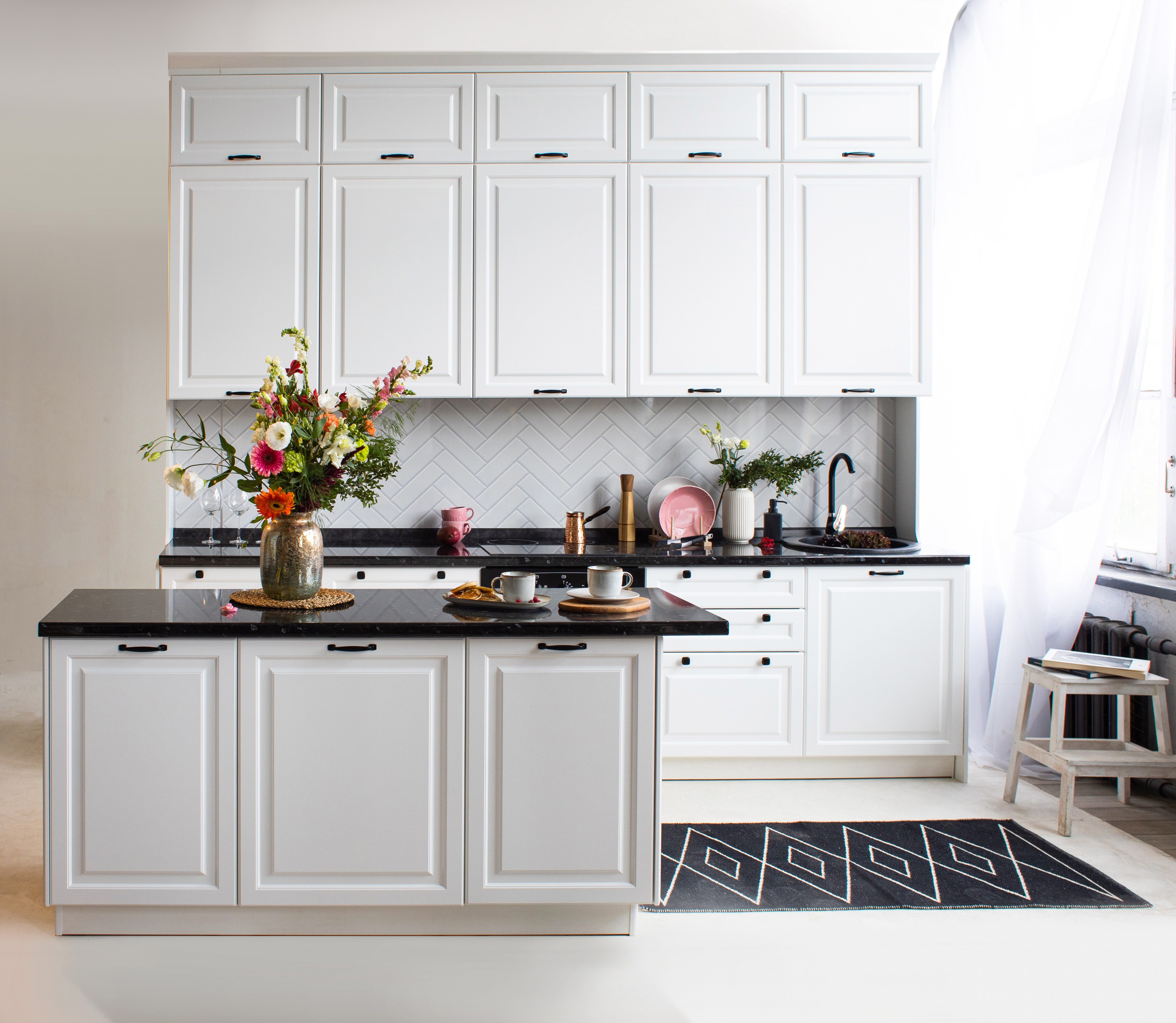 Изображение товара Навесной шкаф со стеклом Сурская мебель Blanco 50x71.6 см