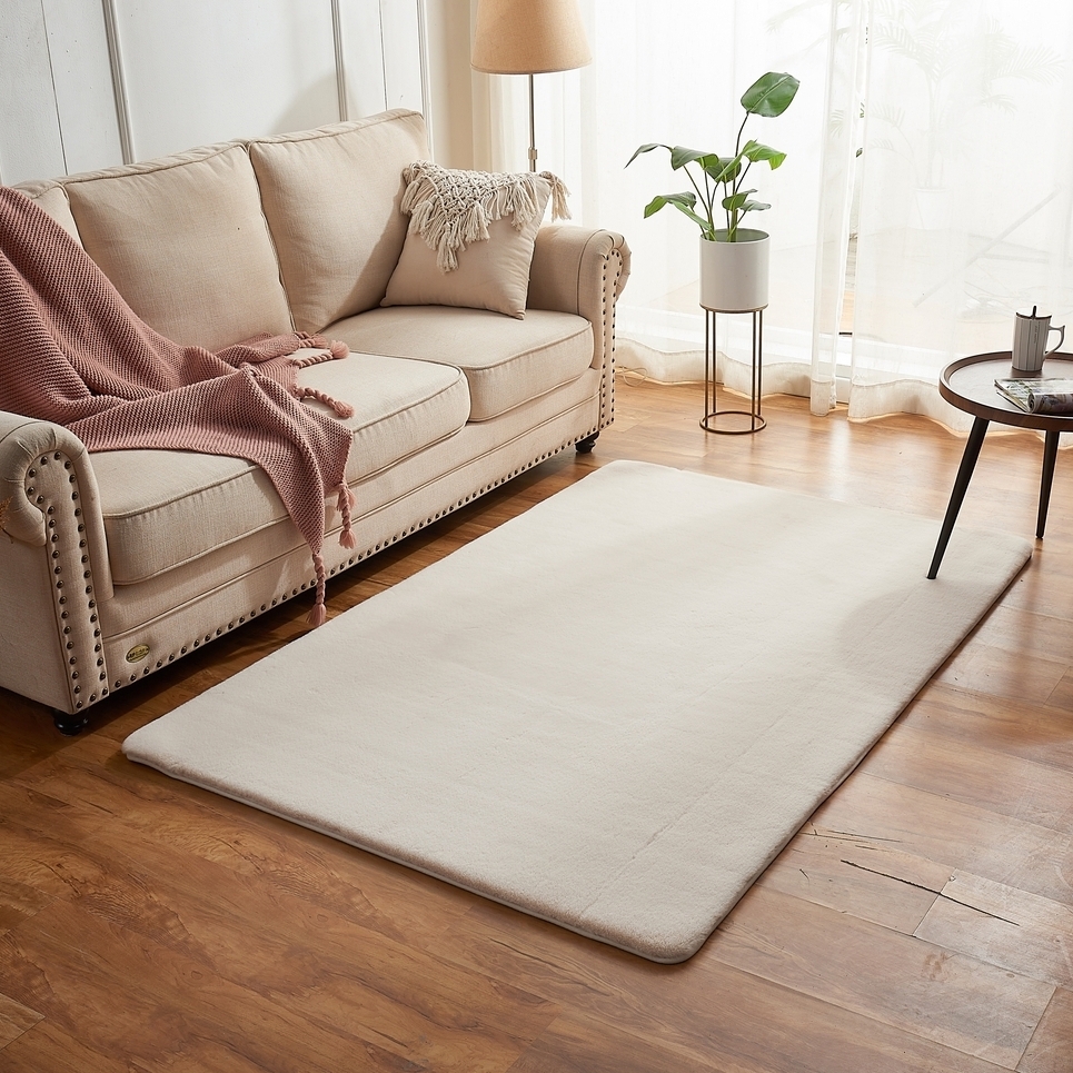 Изображение товара Декоративный мягкий ковер Bingo 120x180 см из полиэстера кремового цвета