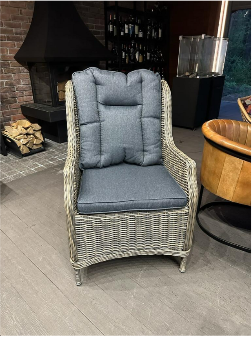 Изображение товара Кресло садовое из искусственного ротанга с подушками Besta fiesta Бергамо коричневое