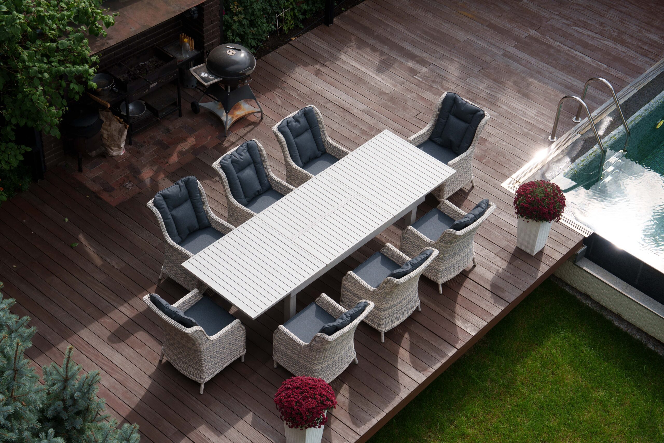 Изображение товара Садовая мебель для обеда Besta Fiesta Бергамо/Гарда 8 кресел раскладной стол серый