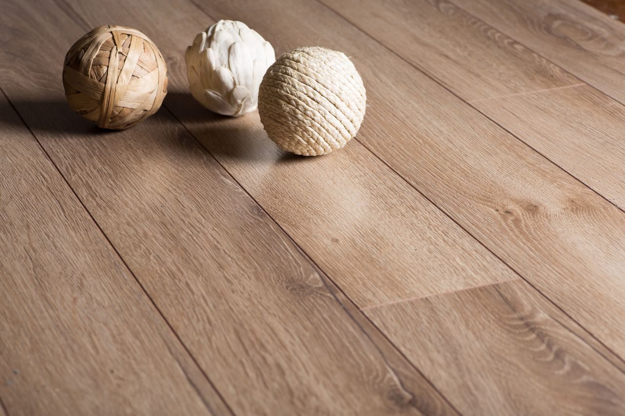 Изображение товара Ламинат Kronopol Platinium Linea plus Дуб Мурано 32 класс 10 мм с фаской