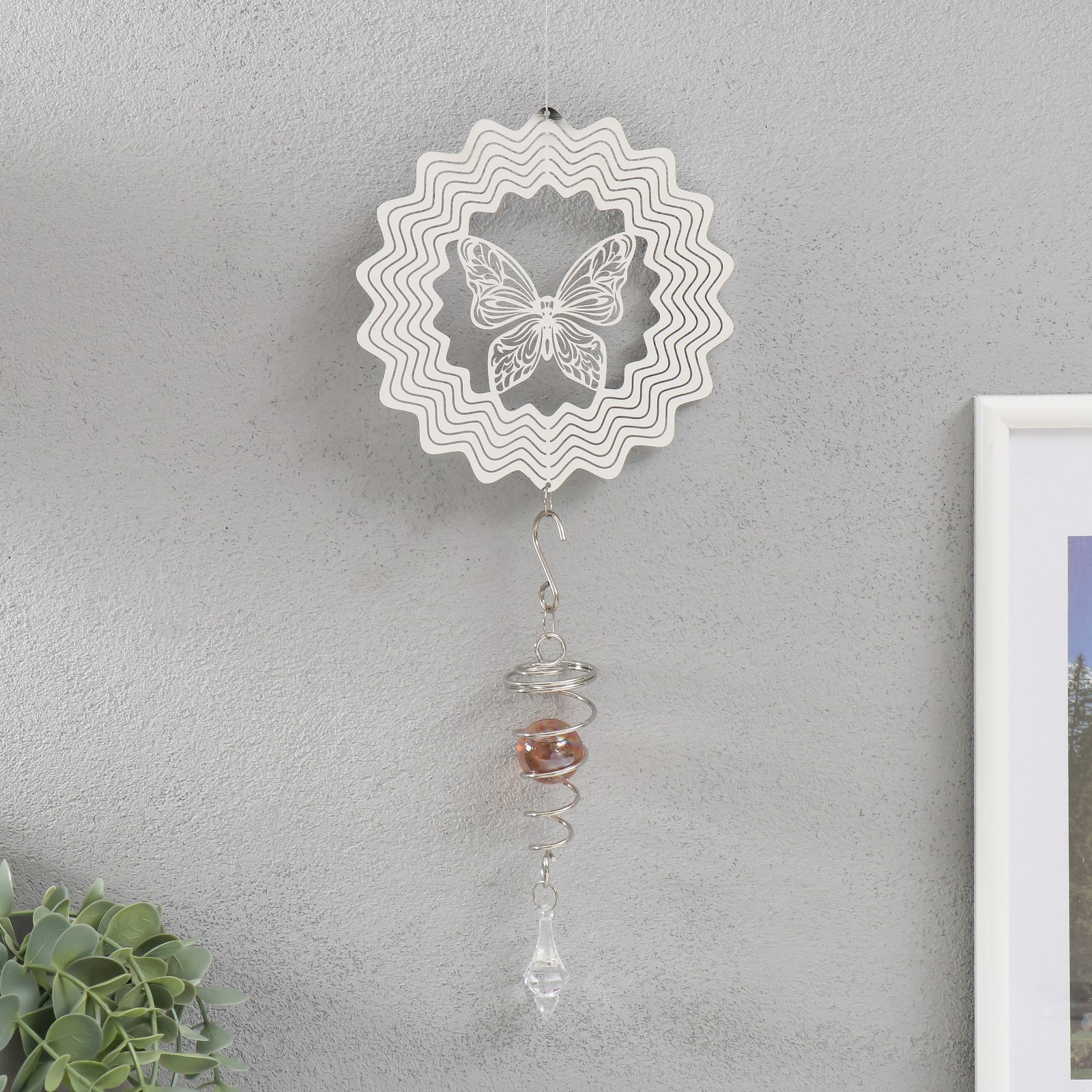Изображение товара Подвеска интерьерная ветряной колокольчик "Ажурная бабочка" с бусиной 13.5x13.5x31 см