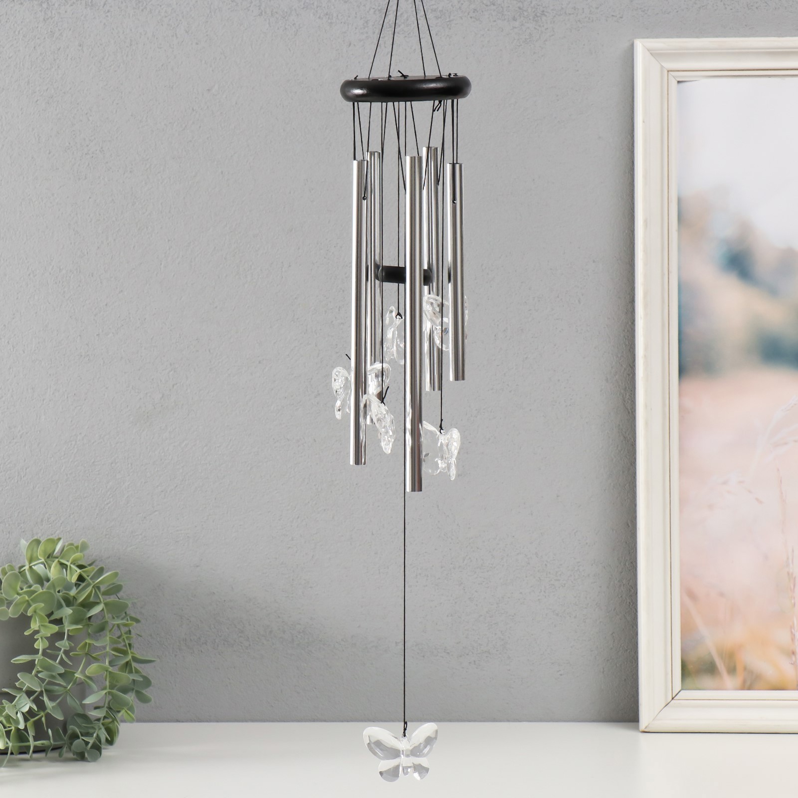 Изображение товара Подвесное украшение SIMALAND Хрустальные бабочки 5 трубок 60x9x9 см