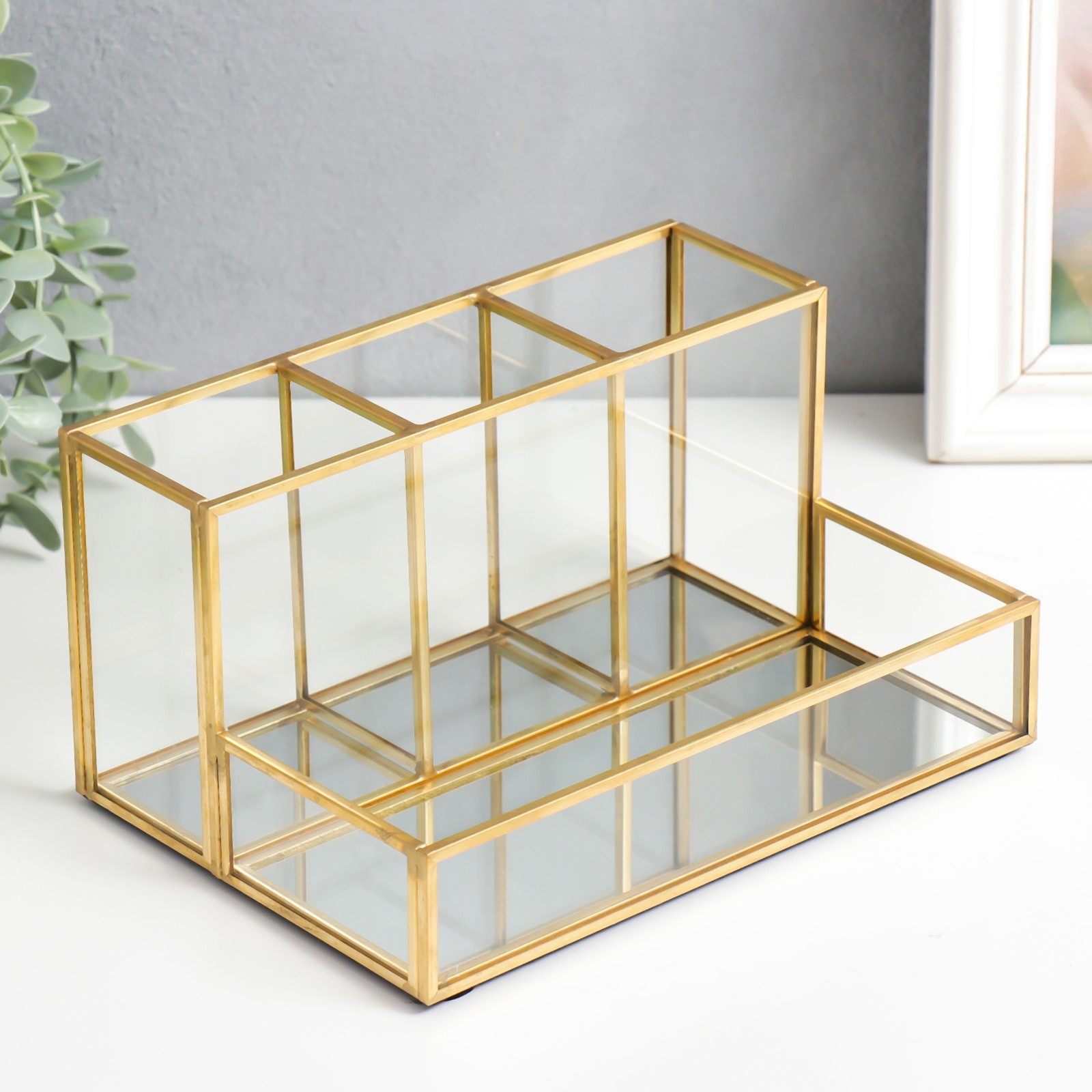 Изображение товара Органайзер для мелочей SIMALAND "Витражи" 10x14,5x20 см стекло металл Изображение товара Органайзер для мелочей SIMALAND "Витражи" 10x14,5x20 см стекло металл