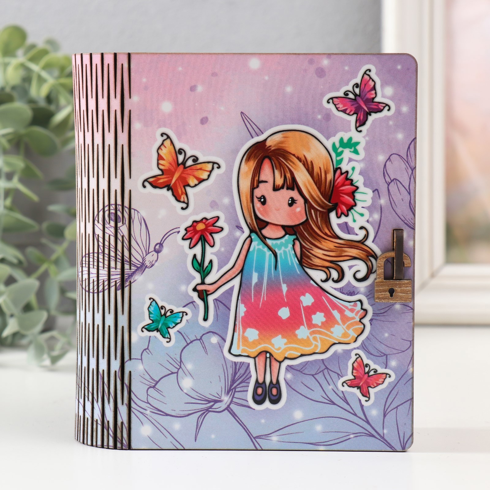 Изображение товара Шкатулка-книга "Девочка и бабочки" 14x12x5 см