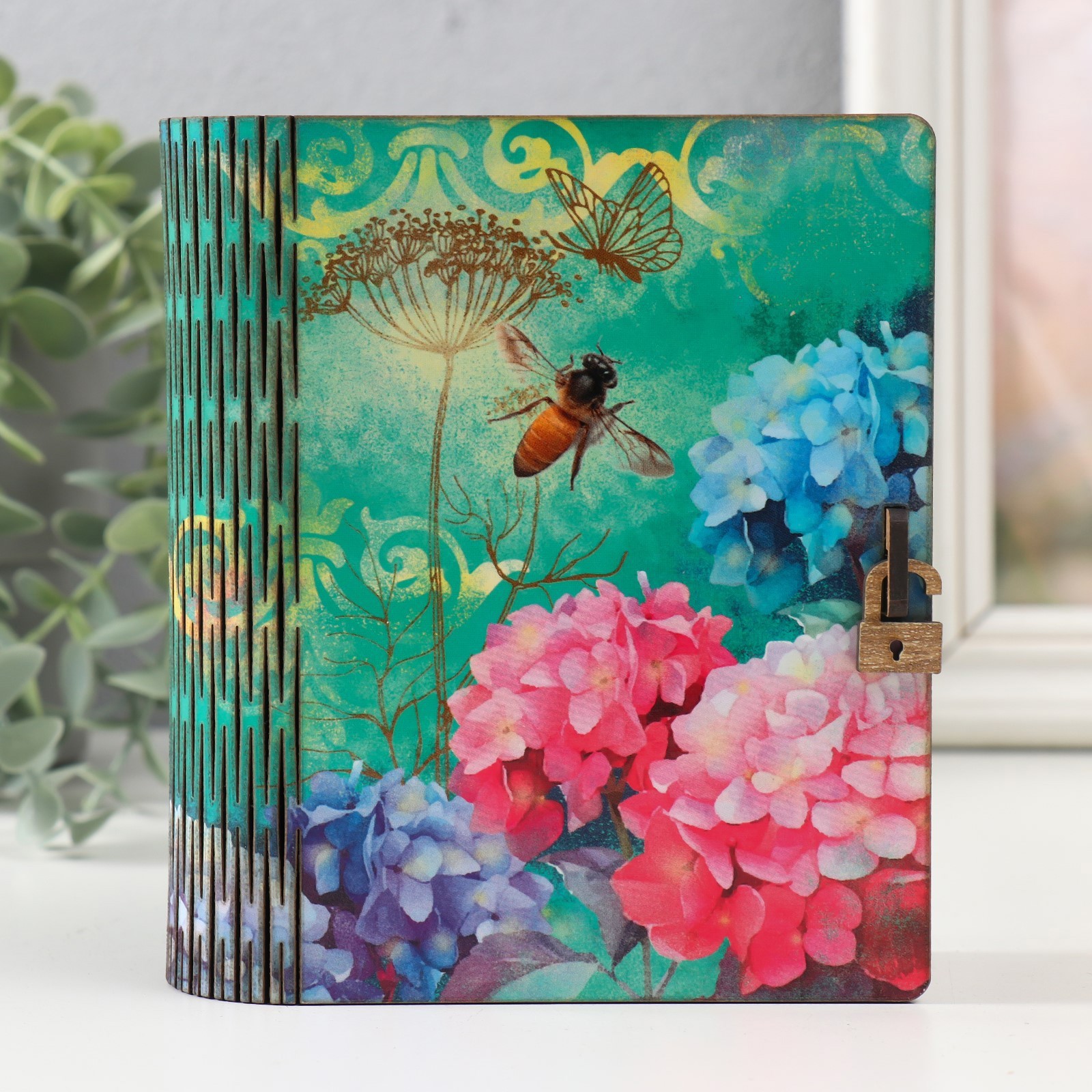 Изображение товара Шкатулка-книга Гортензии 14x12x5 см