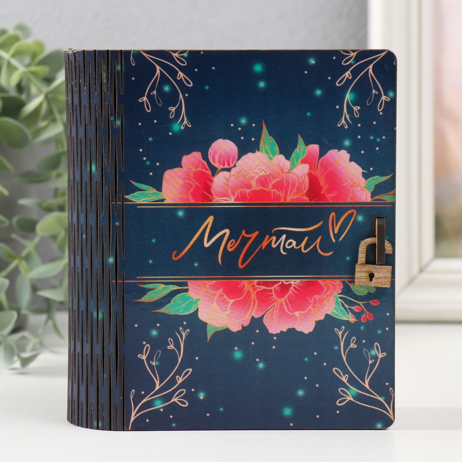 Изображение товара Шкатулка-книга "Мечтай" 14x12x5 см