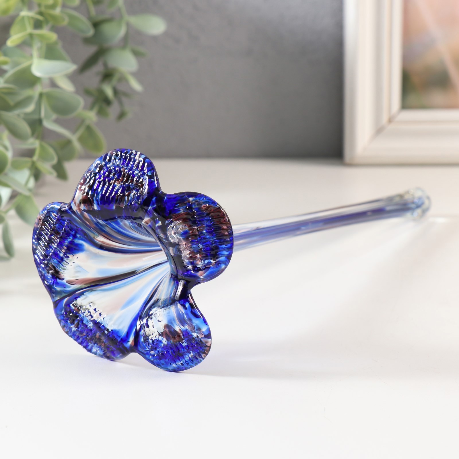 Изображение товара Сувенир стекло "Цветок" 24 см синий