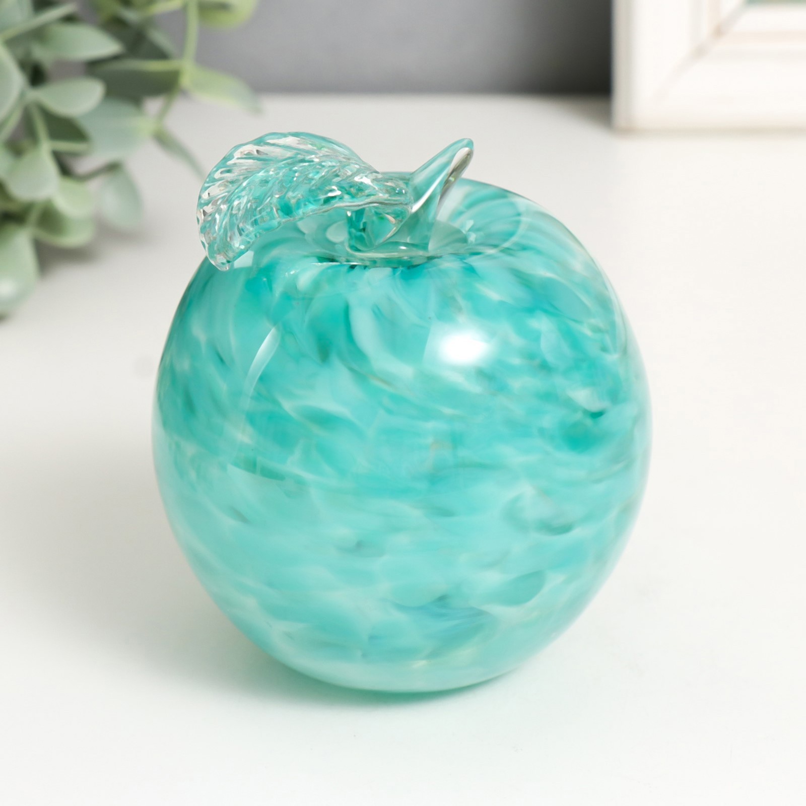 Изображение товара Сувенир стекло "Яблоко" 9 см зелёный