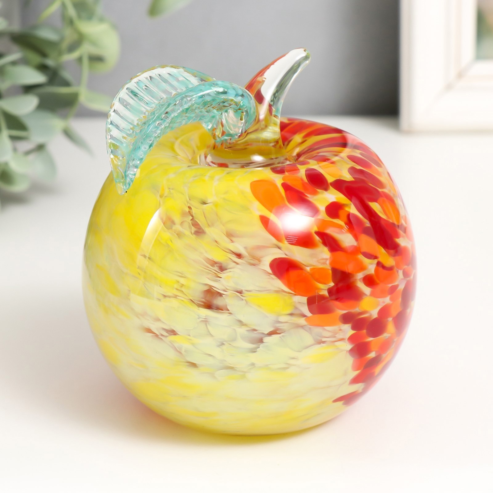 Изображение товара Сувенир стекло "Яблоко" 11 см