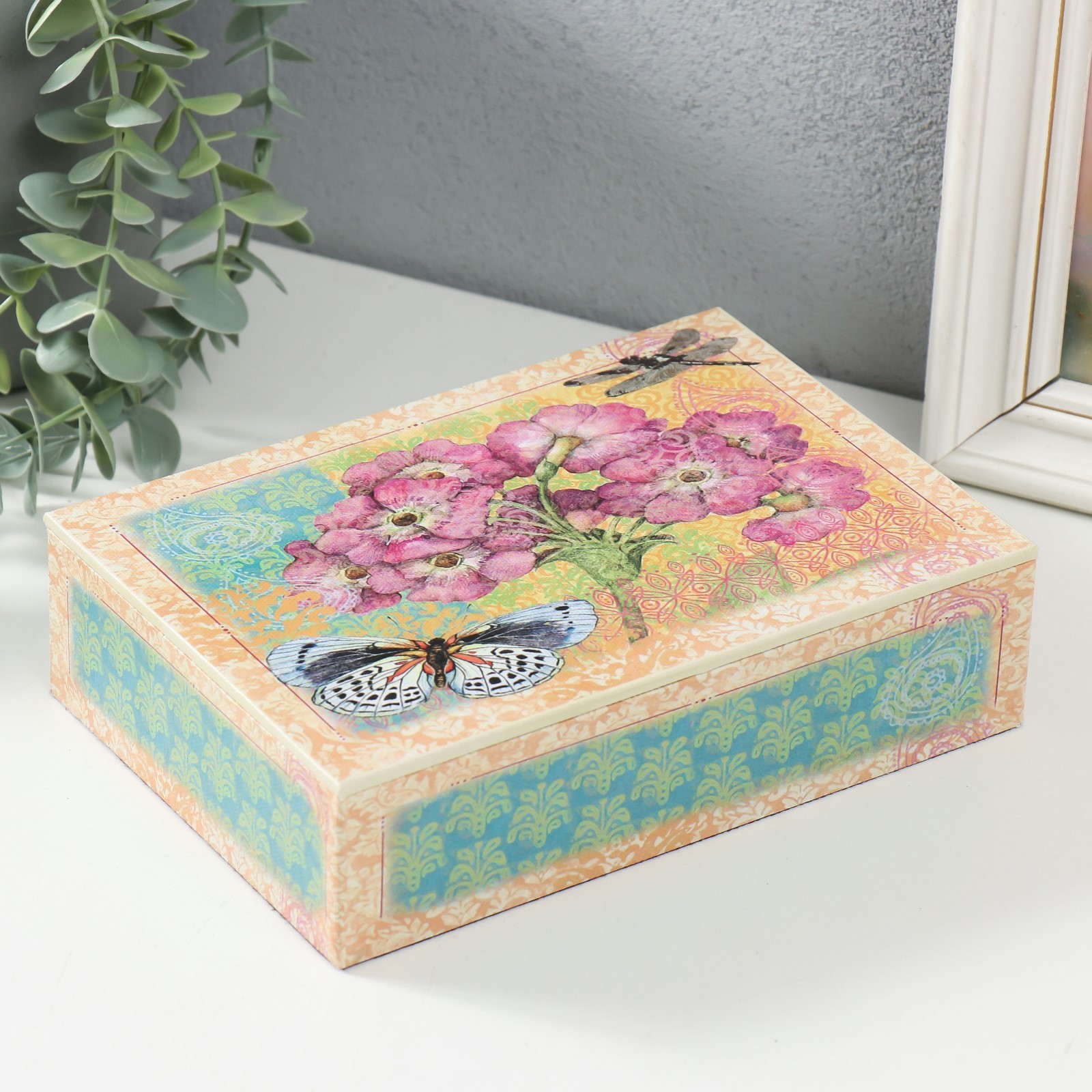 Изображение товара Шкатулка SIMALAND Гардения, бабочка и стрекоза 19х13x5 см
