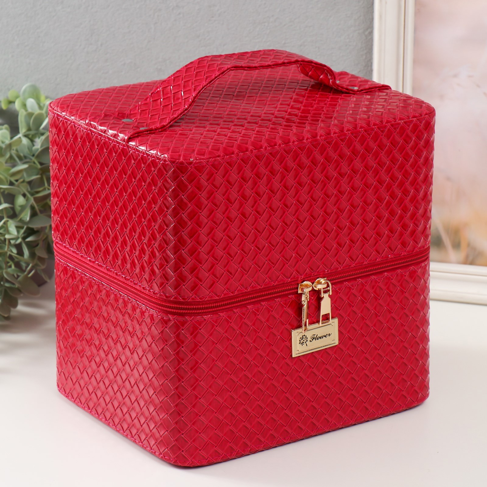 Изображение товара Шкатулка для косметики Ромбы Этажи фуксия 24.5x20.5x27 см Изображение товара Шкатулка для косметики Ромбы Этажи фуксия 24.5x20.5x27 см