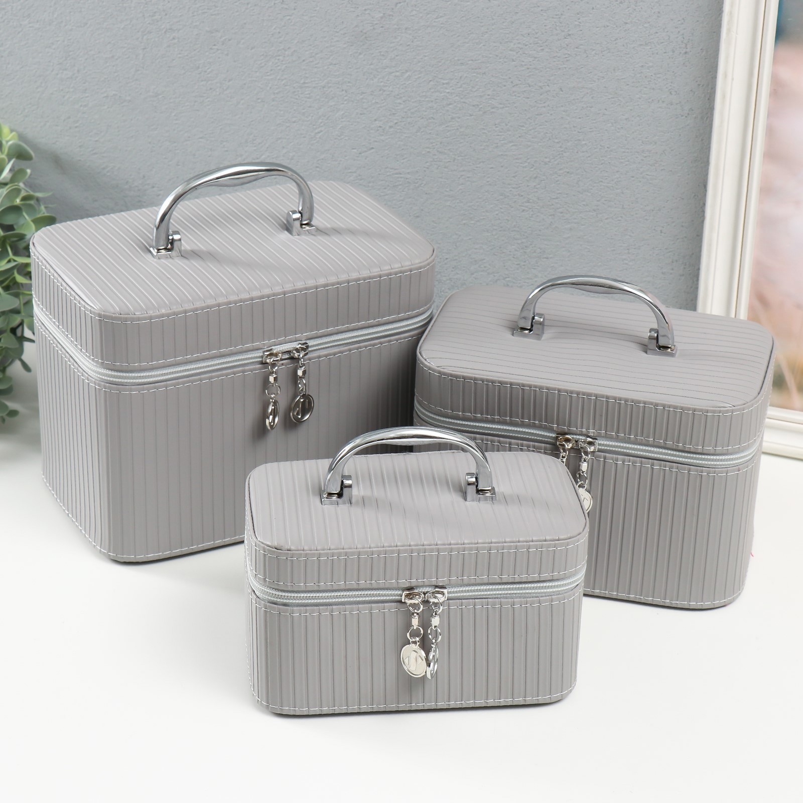 Изображение товара Шкатулка с зеркалом Локки Серый набор 3 шт