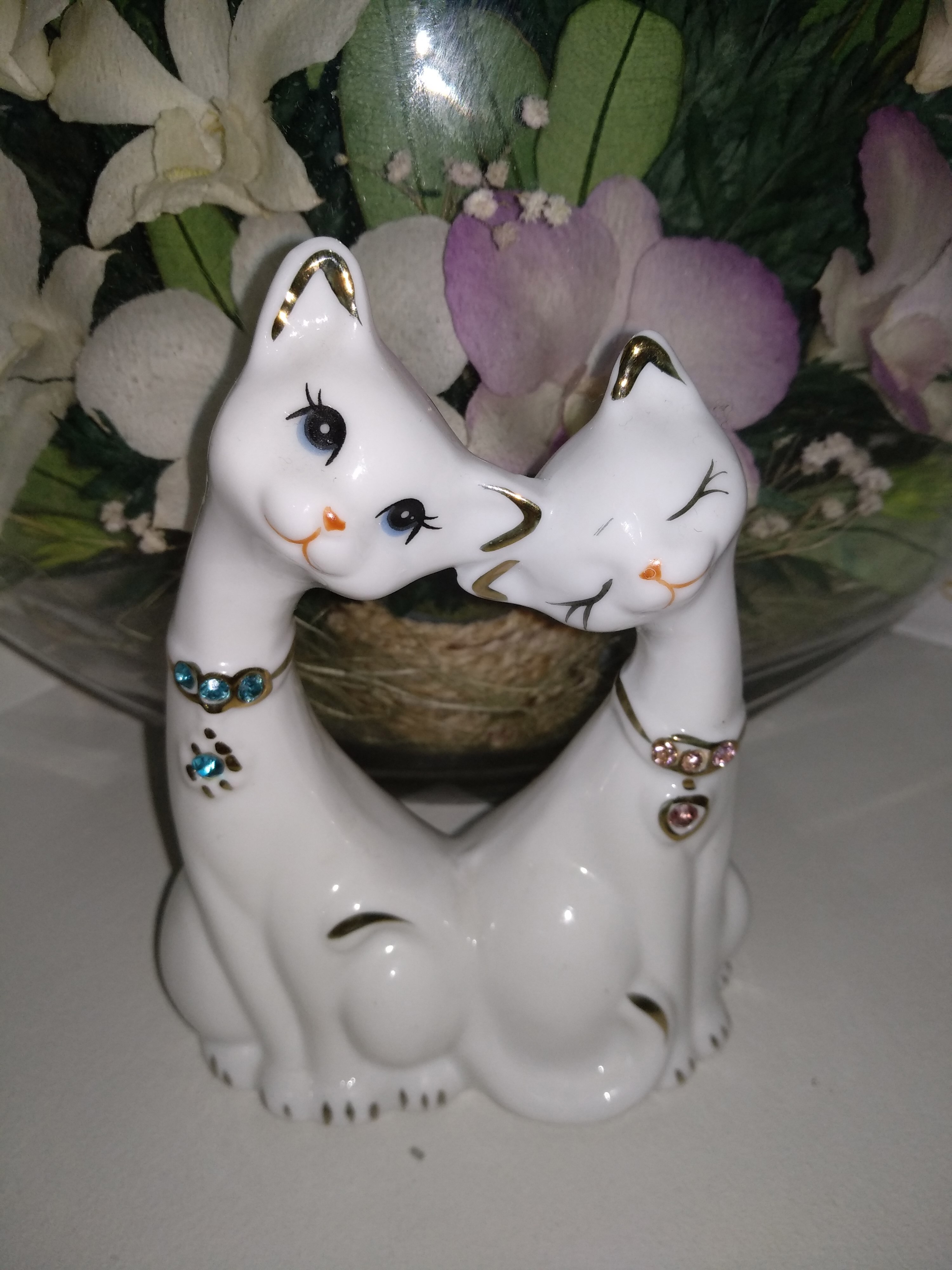 Изображение товара Декоративная фигурка Кошечки — стильный интерьерный аксессуар