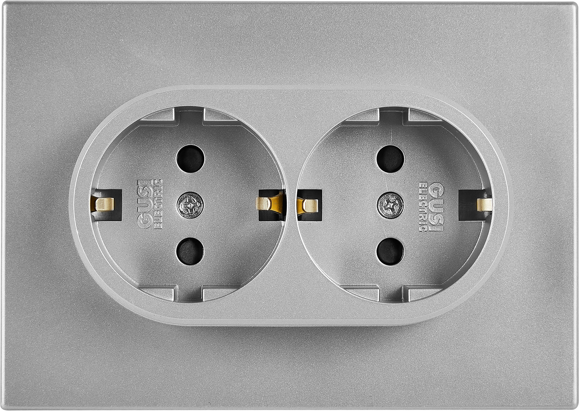 Изображение товара Розетка двойная встраиваемая Gusi Electric с заземлением со шторкой цвет серебро
