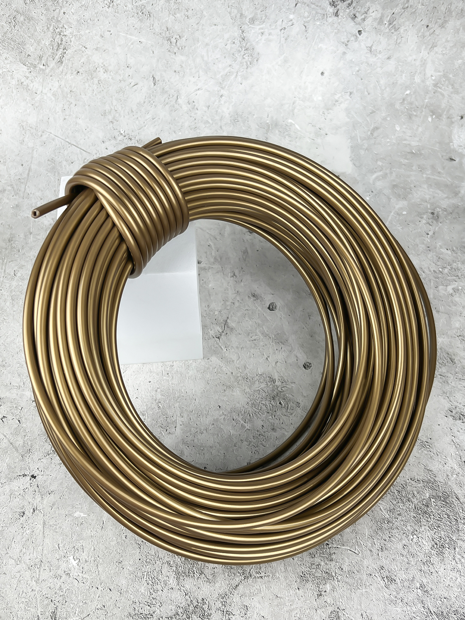 Изображение товара Бронзовый искусственный ротанг для плетения трубка 6 мм 1 кг