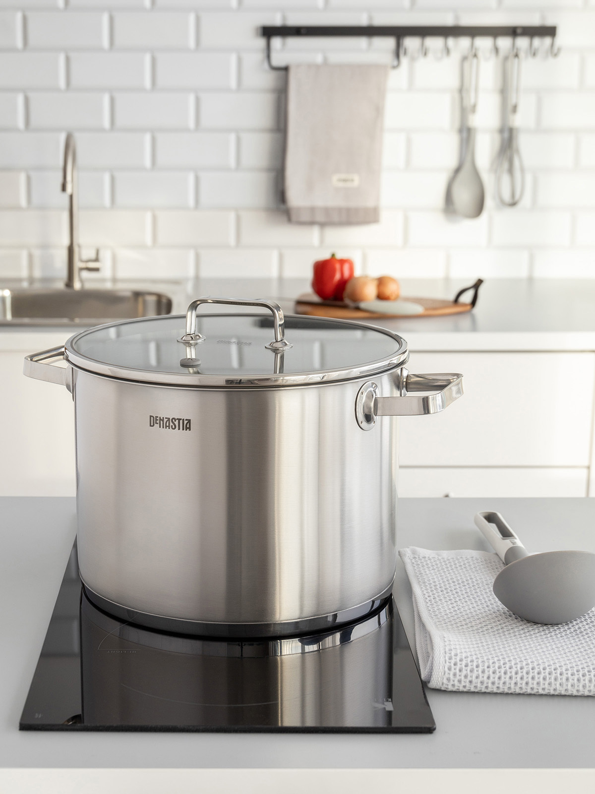 Изображение товара Кастрюля 11.5 л с крышкой DEНАСТИЯ из нержавеющей стали