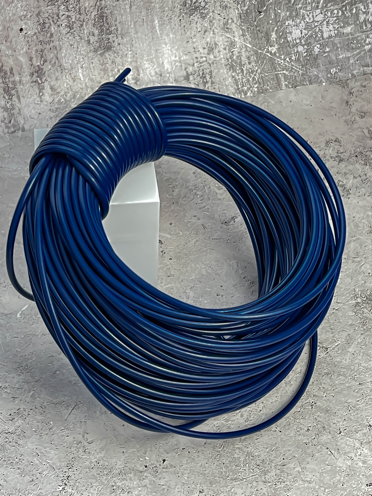 Изображение товара Ротанг для плетения трубка 6 мм синий 1 кг