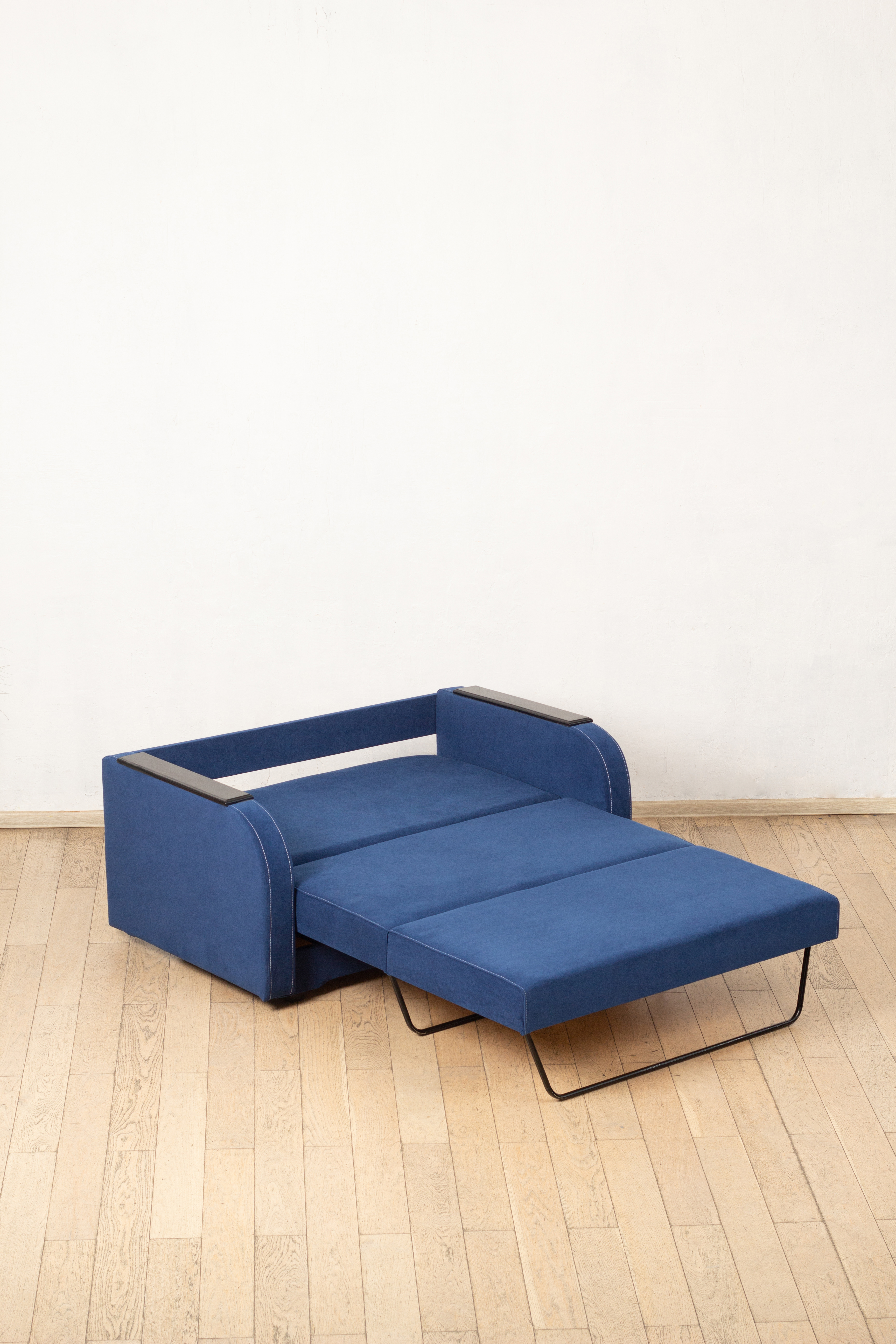 Изображение товара Раскладной диван Пуфа Какао 145x90x95 см велюр цвет синий