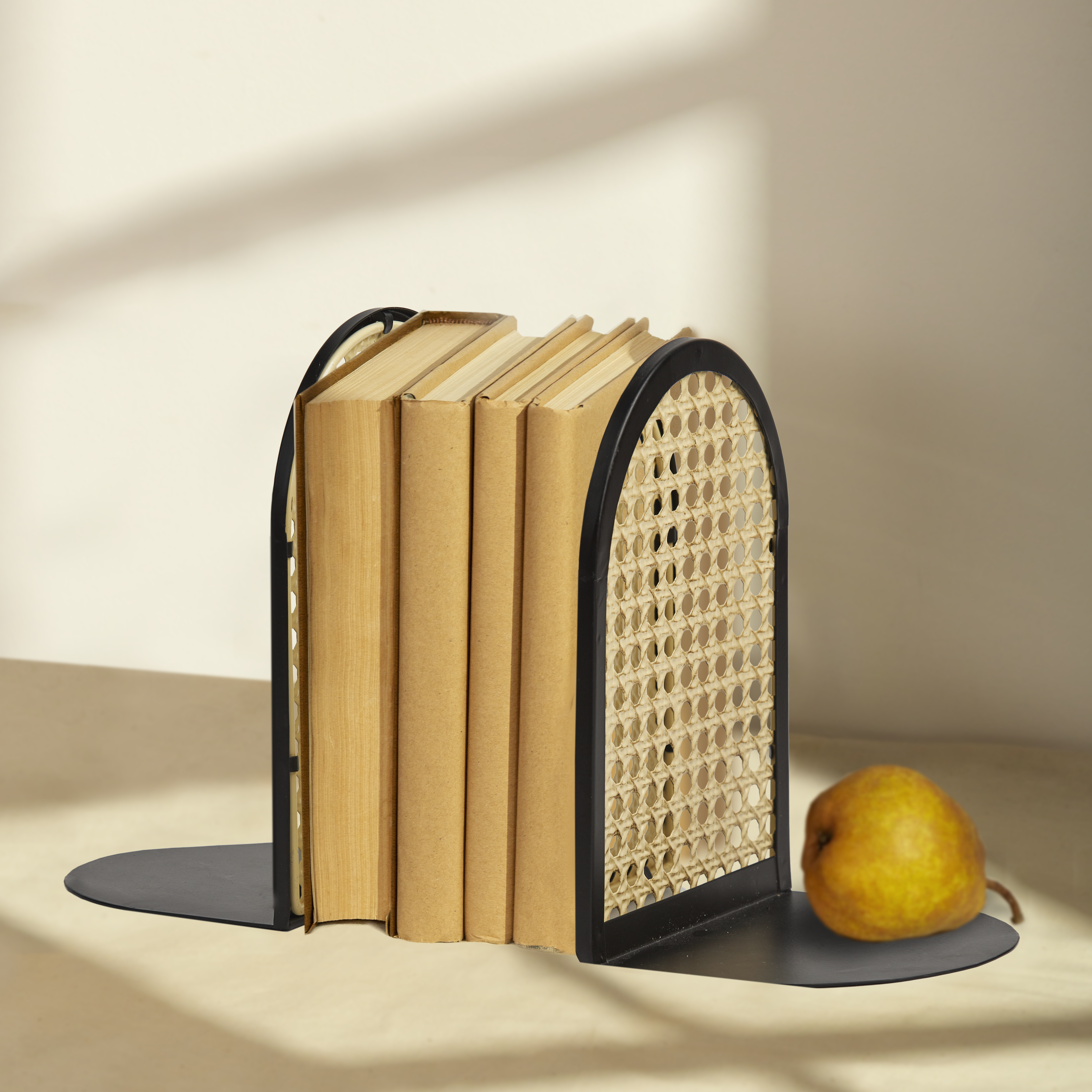 Изображение товара Подставка для книг KB20-2272A 19.5 см металл черный