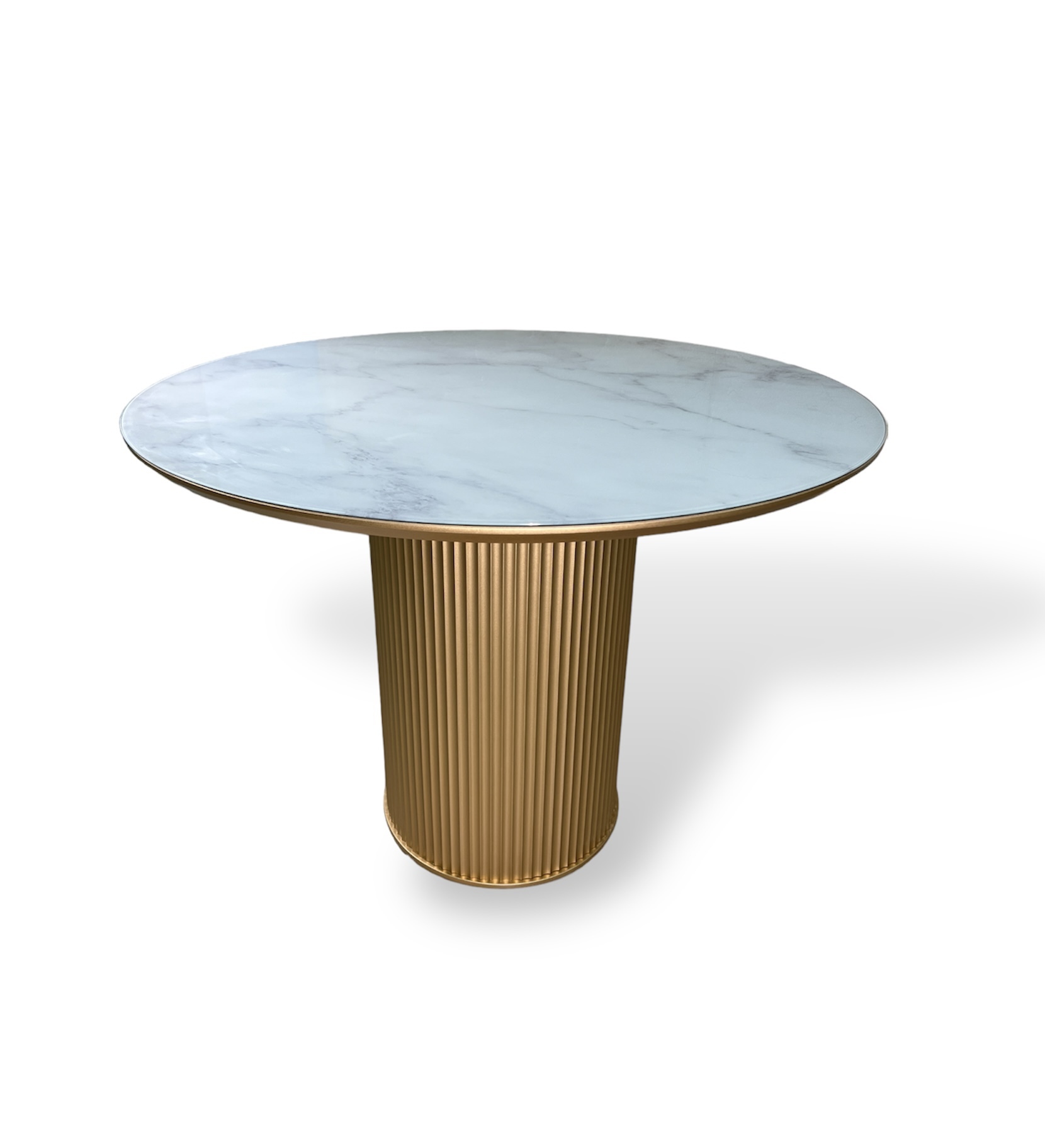 Изображение товара Круглый обеденный стол Grace 110x110 см из МДФ и стекла белый мрамор