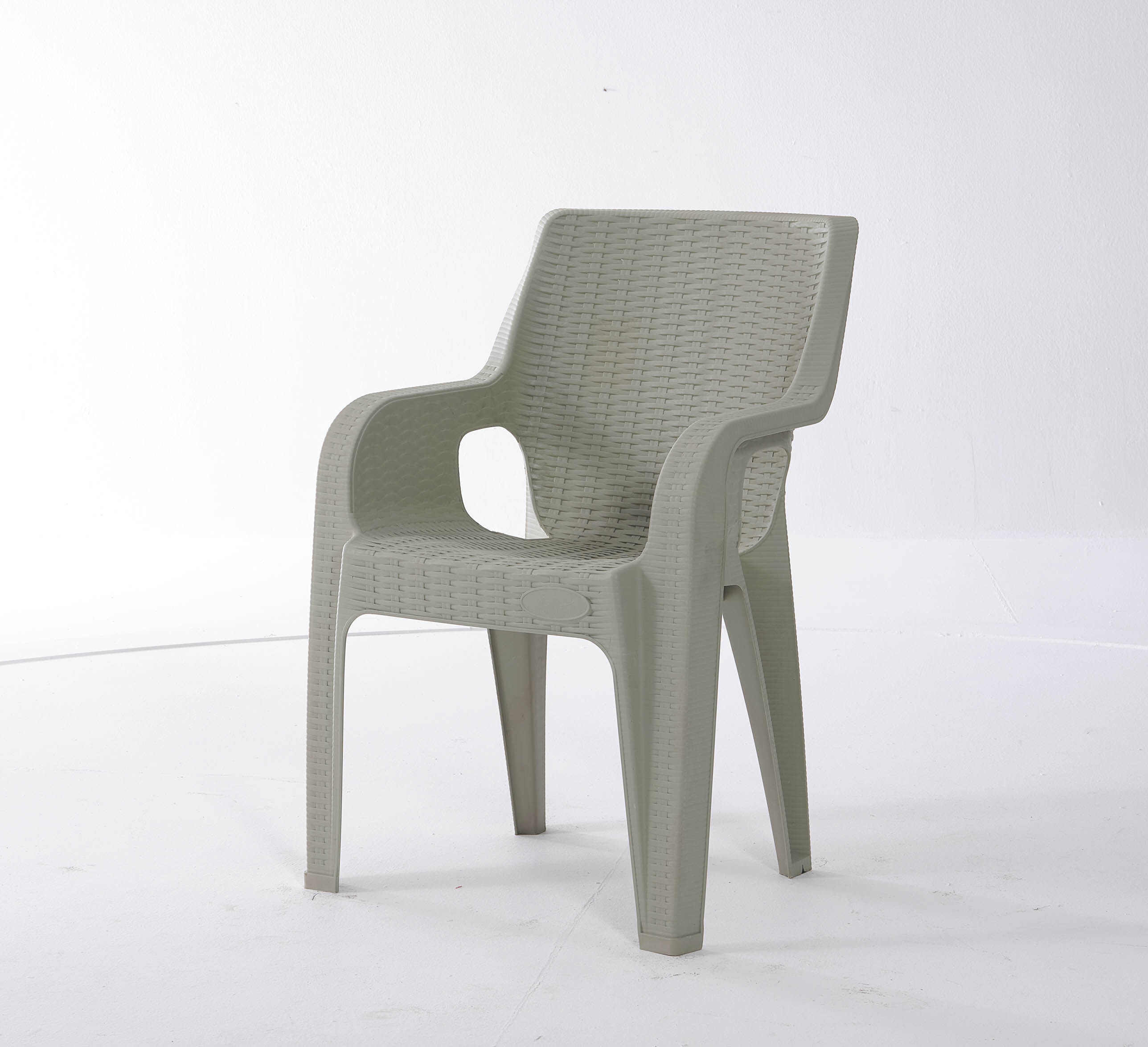 Изображение товара Садовое кресло HENIVER TIGER белое, 56х44х89 см, пластик