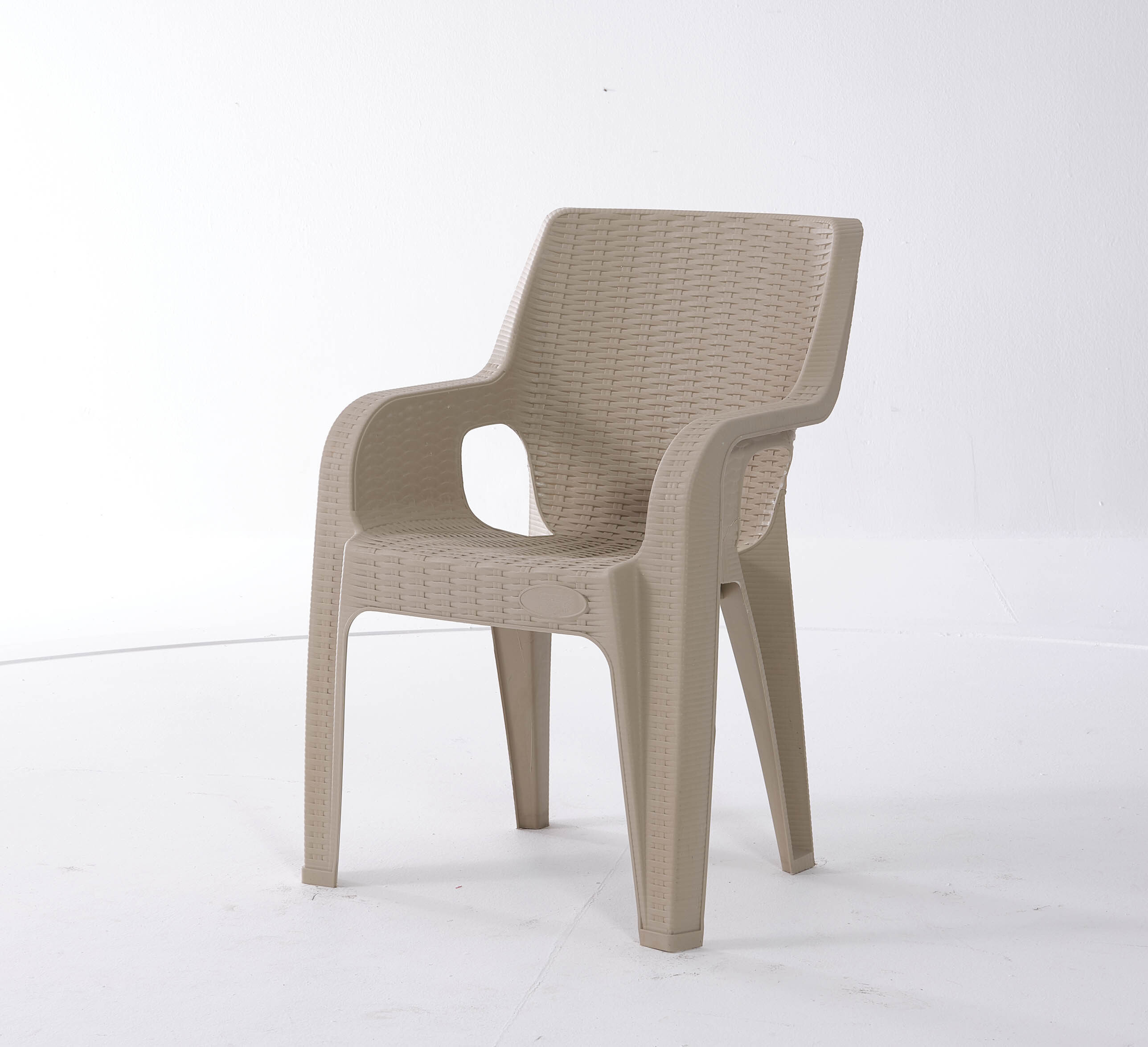 Изображение товара Кресло садовое Heniver SPC-T025 TIGER беж из пластика для дачи и сада