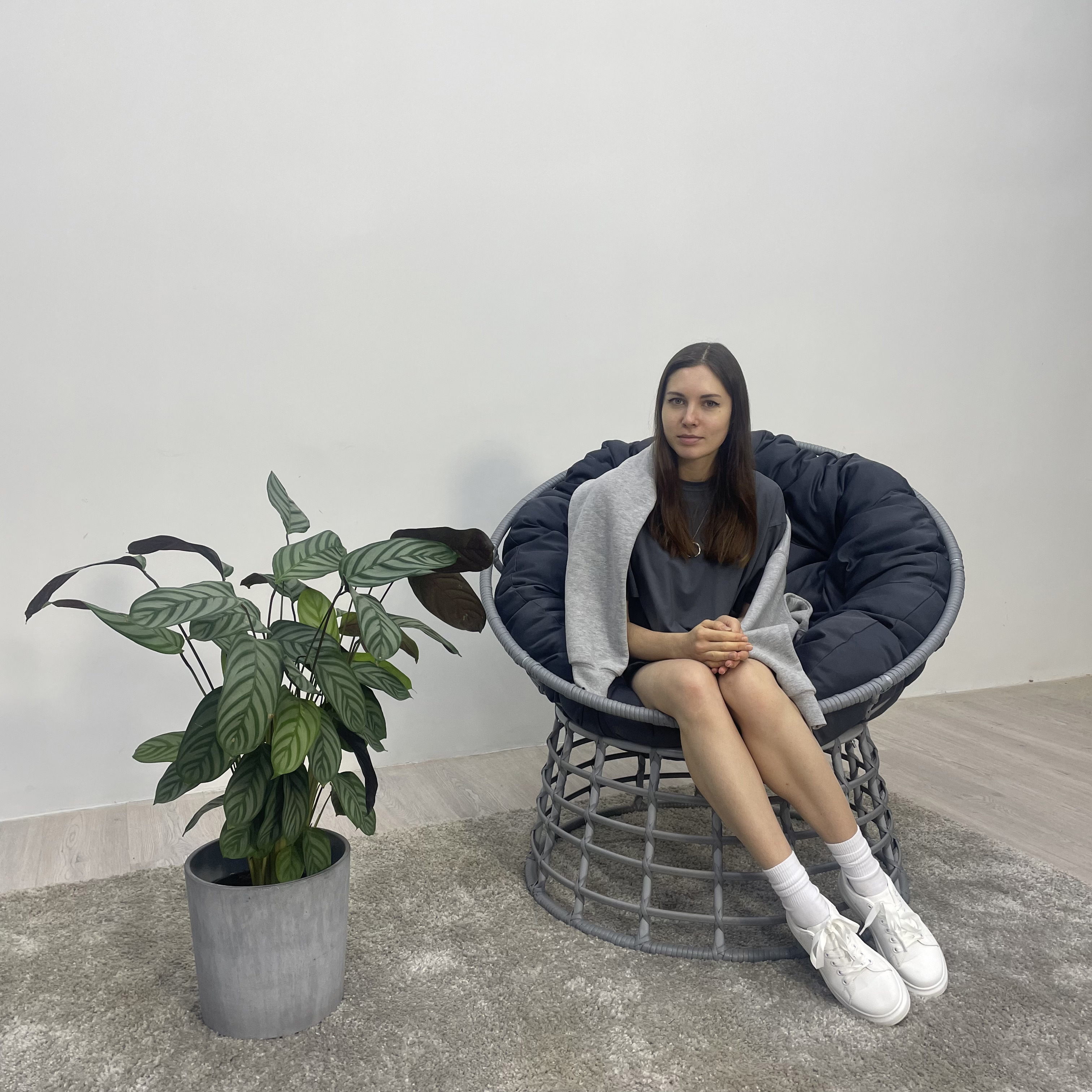 Изображение товара Кресло садовое Laura outdoor FLTkreslo-211 Flata 90 см x 90 см x 101 см искусственный ротанг серый/серебристый