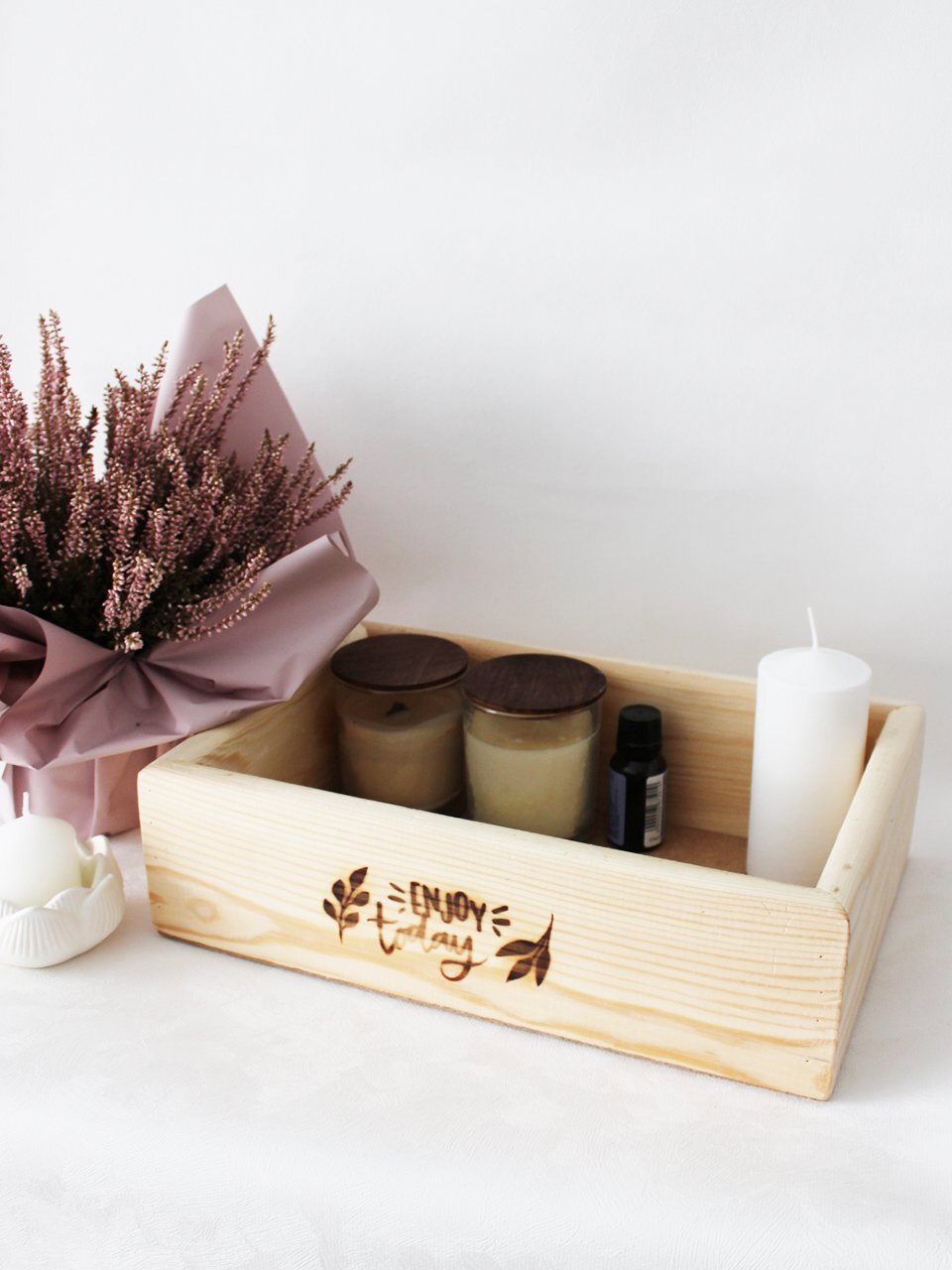 Изображение товара Ящик из натурального дерева неокрашенный с гравировкой Enjoy today 30x20x9 см