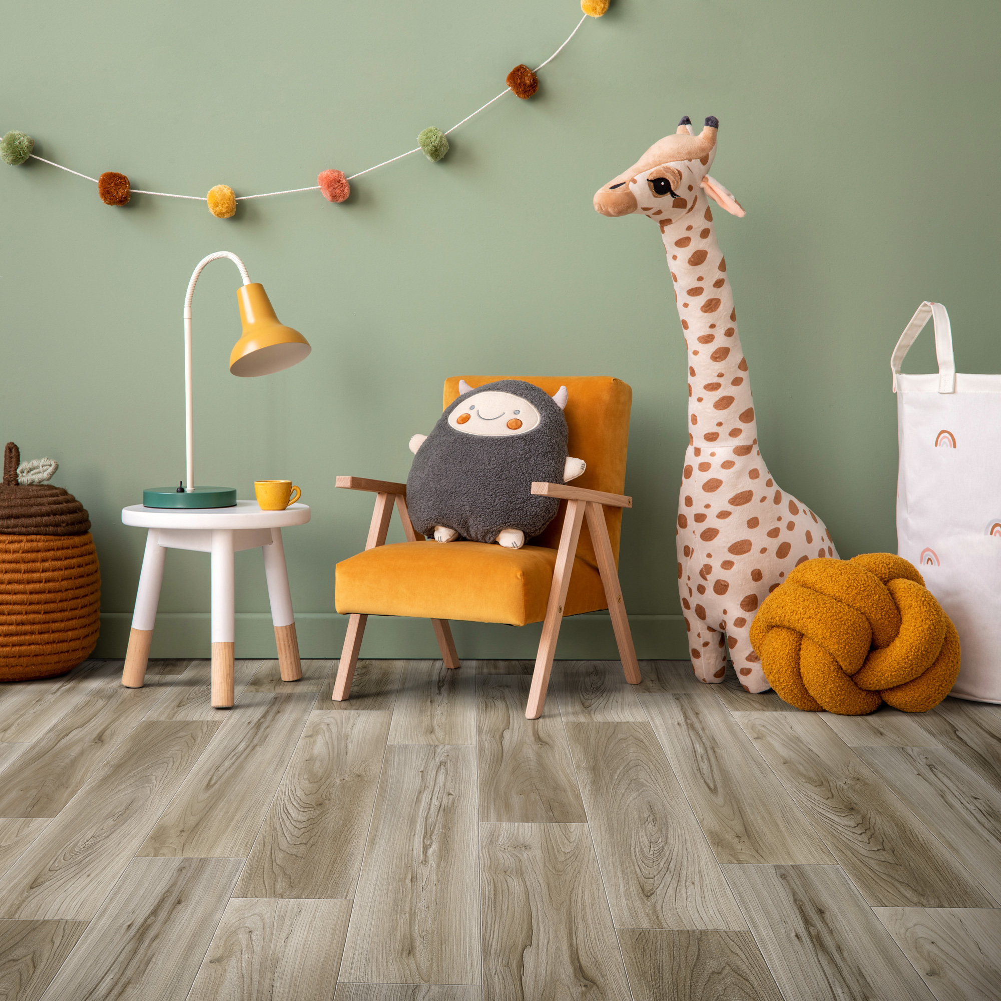 Изображение товара Линолеум Орех Меделл 32 класс 2.5 м эко-маркировка Россия