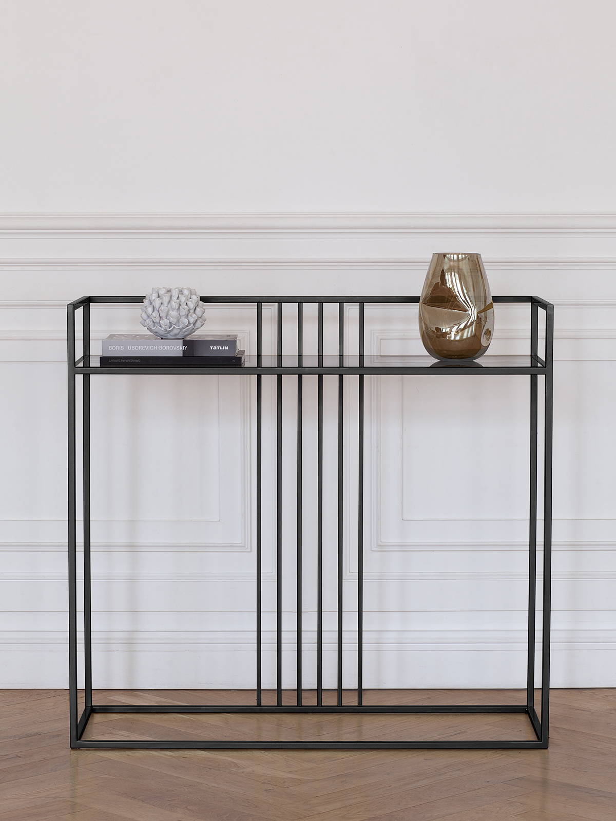 Изображение товара Консоль Greenween SOHO с полкой из тонированного стекла черная