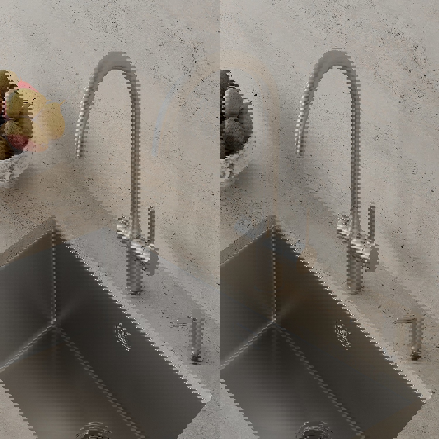 Изображение товара Дозатор 10.60x30.30x6.70 Iddis Латунь цвет сатин