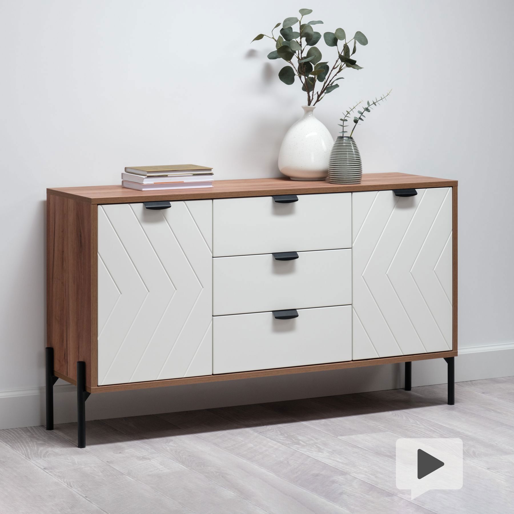 Изображение товара Комод MOBI Венеция с 3 ящиками, дуб крафт табачный, стильный и вместительный