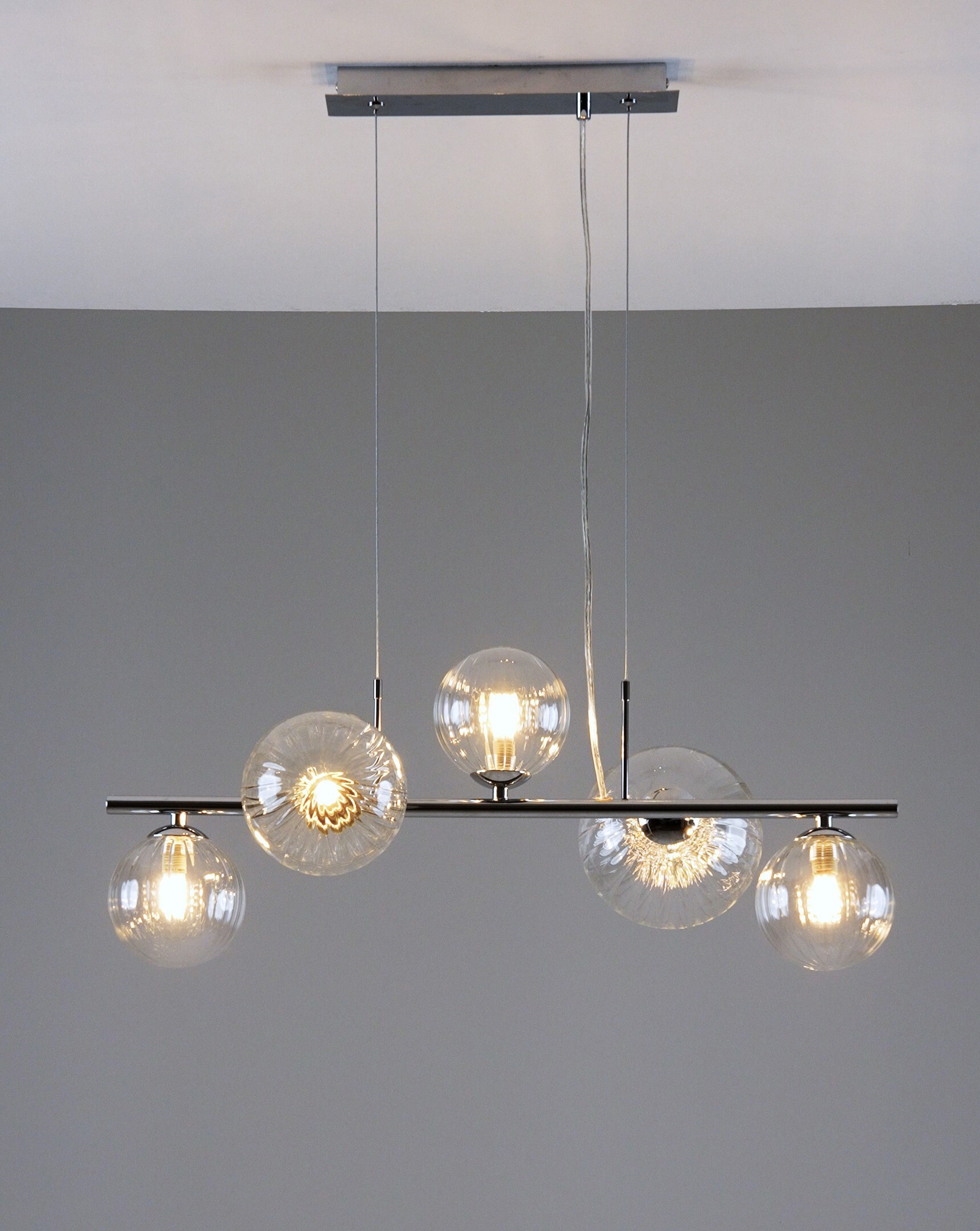 Изображение товара Подвесной светодиодный светильник Moderli Renny 5 плафонов хром модерн