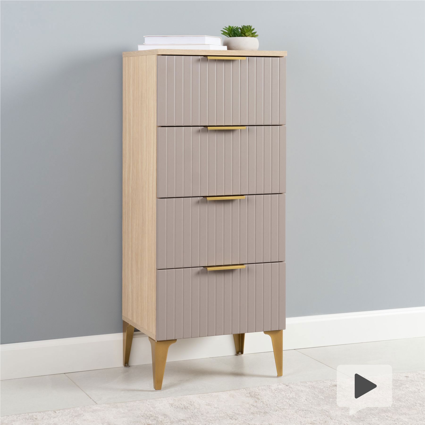 Изображение товара Комод Жаклин 16.232 с 4 ящиками из МДФ и ЛДСП Кремовый стильный мебельный предмет