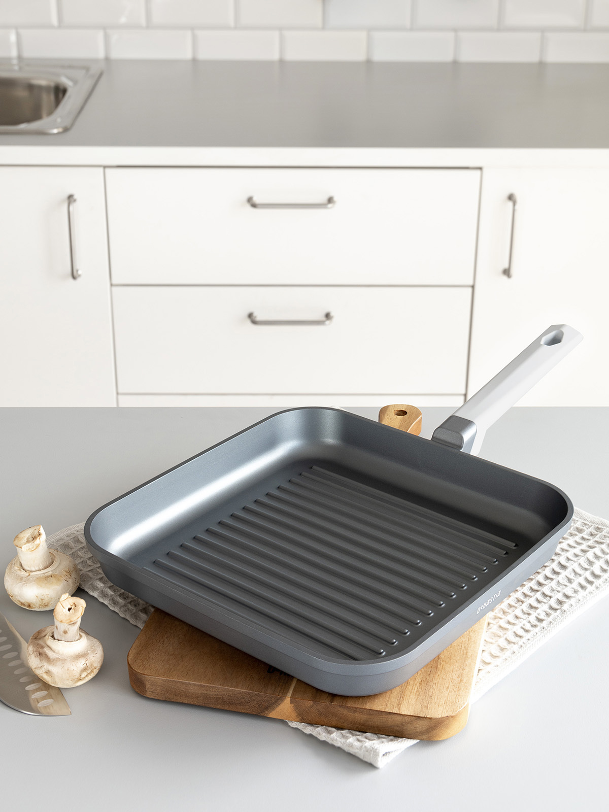 Изображение товара Сковорода гриль DeНАСТИЯ из алюминия с антипригарным покрытием 0 см серебристая