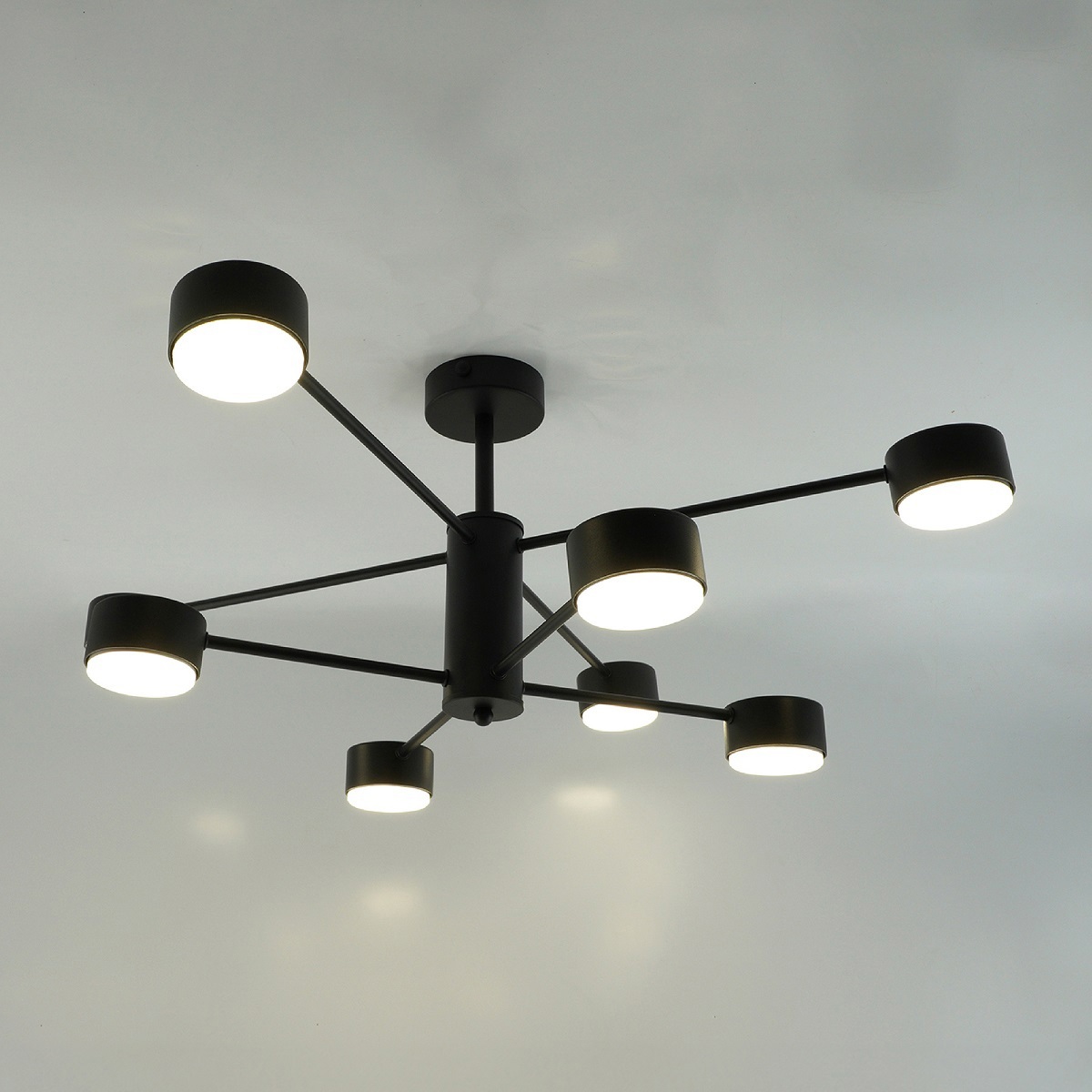 Изображение товара Люстра на штанге Estares Ууо00005389 8 ламп 25 м² цвет черный