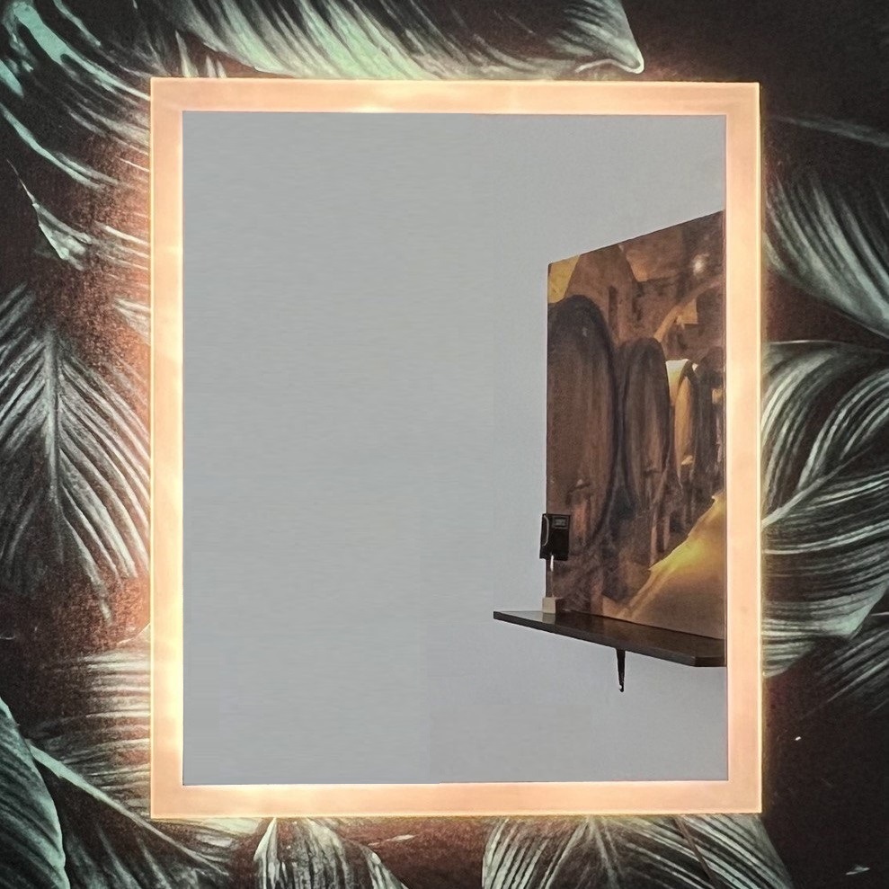 Изображение товара Зеркало для ванной Alfa mirrors Niko lite 57 Niko-57VzVt-lite с подсветкой 50x70см