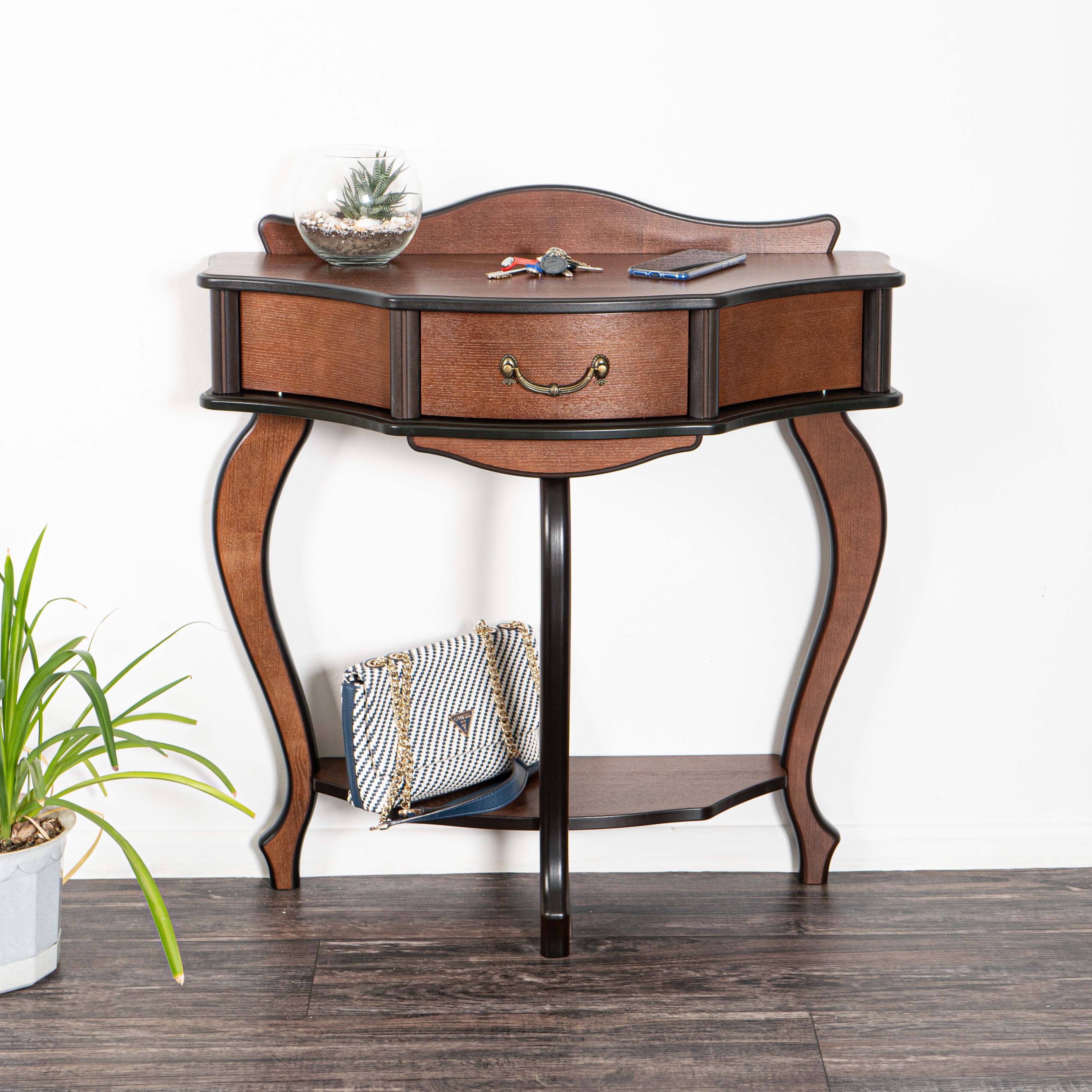 Изображение товара Консоль Джульетта из берёзы 80x77x32 см для спальни и прихожей