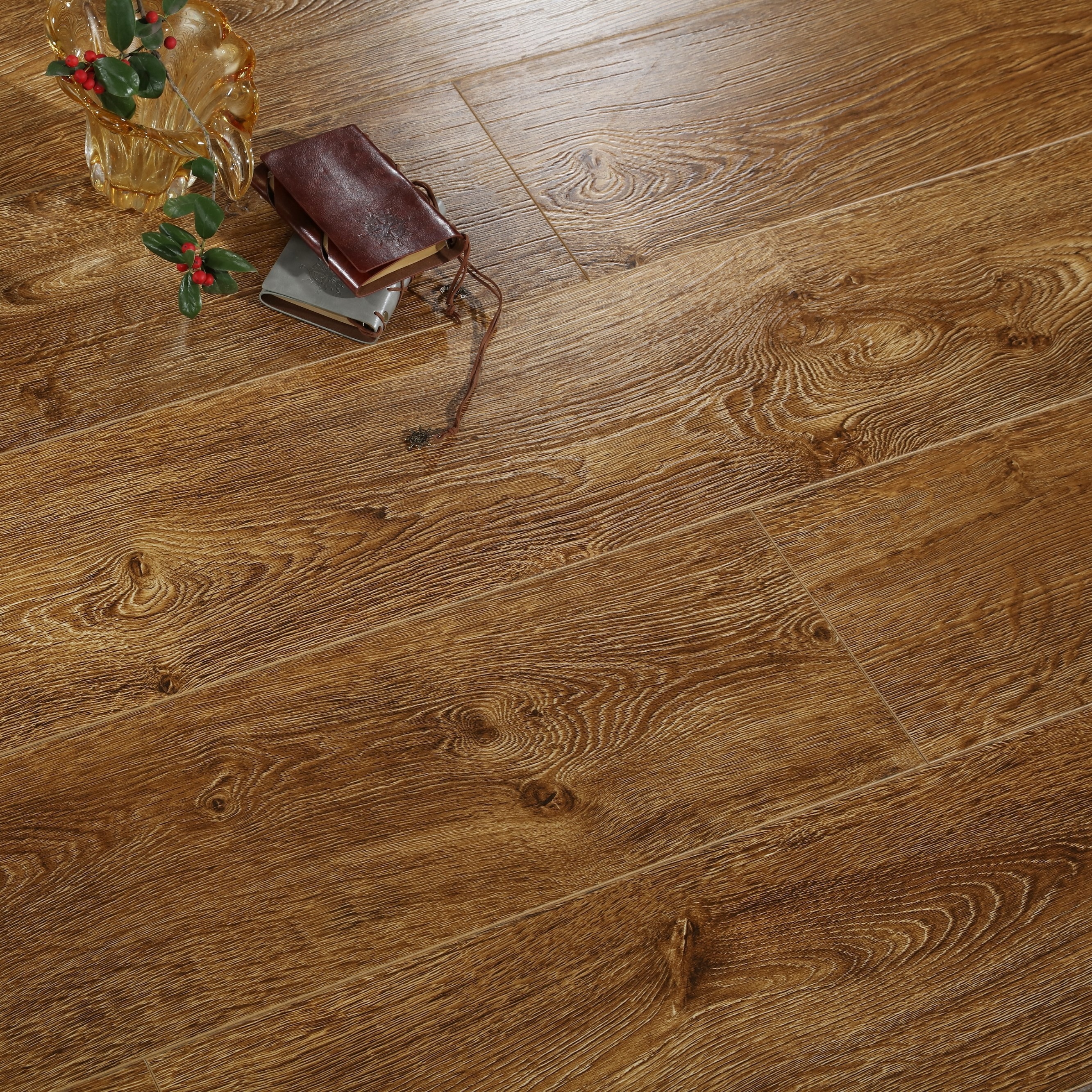 Изображение товара Ламинат Westerhof Maestro Super Step Дуб Бастонь 12 мм, класс 34, фаска, влагостойкий, монтаж EasyC